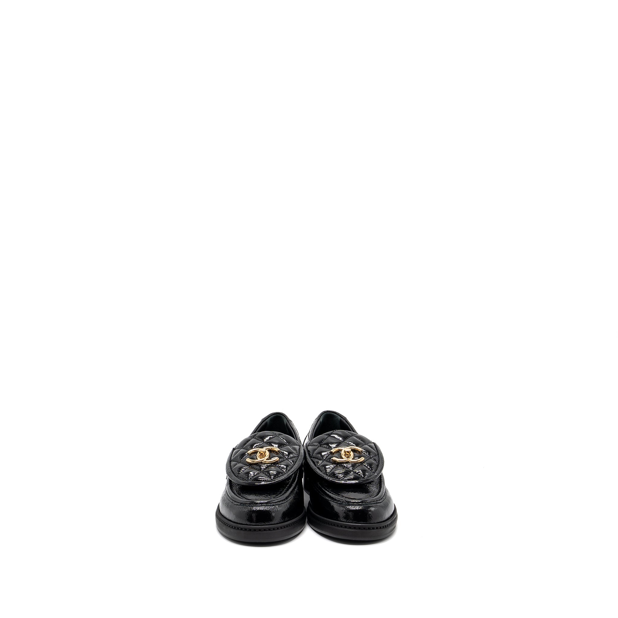 Chanel Size 38.5 Quilted CC Logo Loafer Patent Lambskin Black L