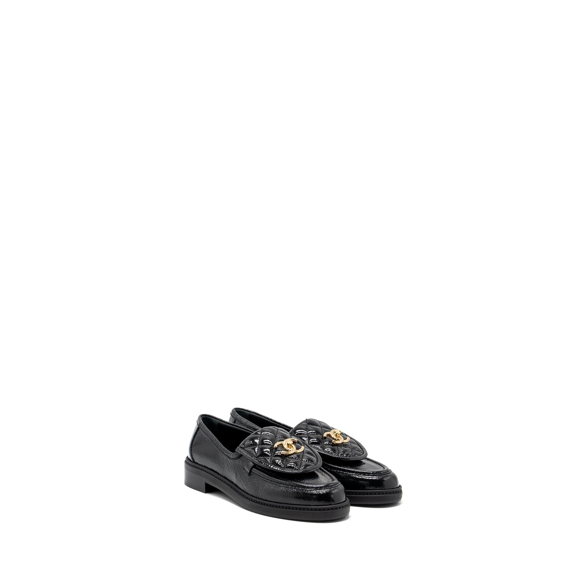 Chanel Size 38.5 Quilted CC Logo Loafer Patent Lambskin Black L