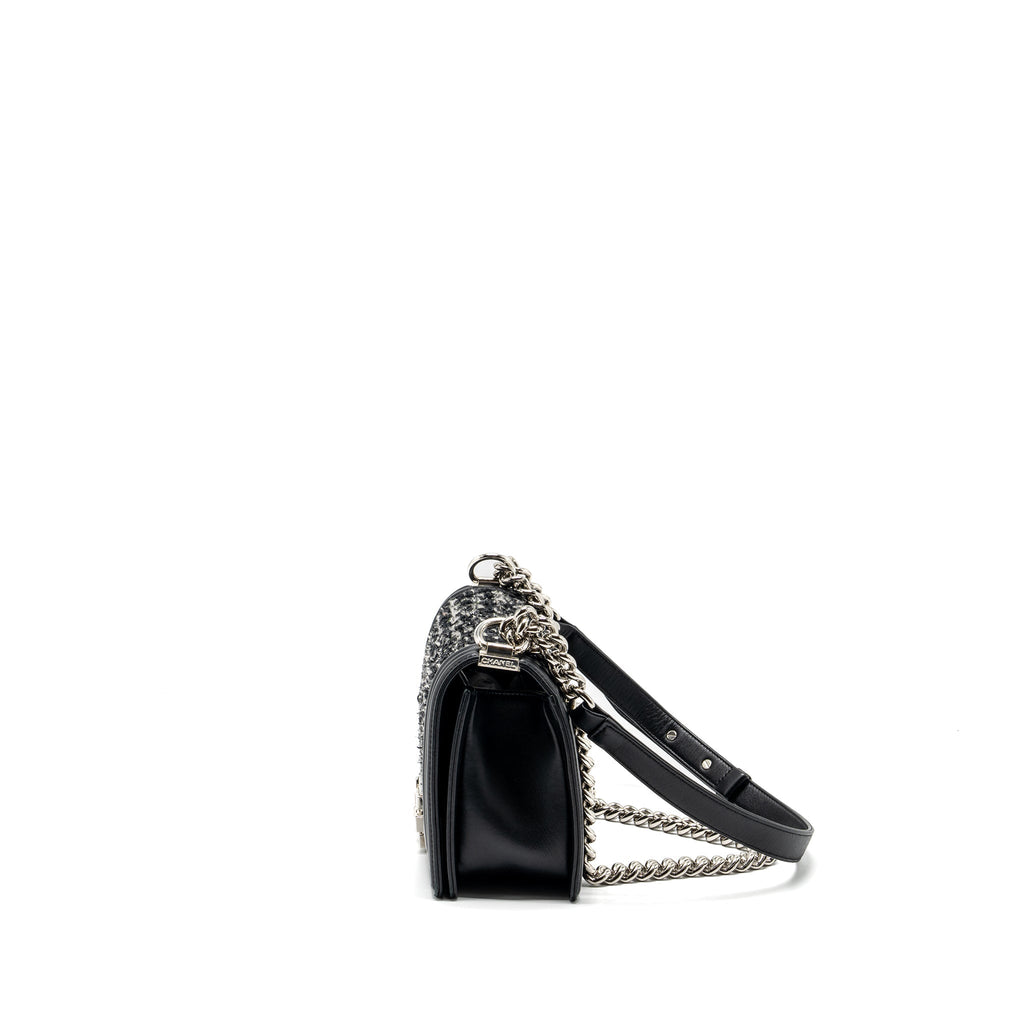 Chanel Medium Boy Bag Tweed/Calfskin black/Multicolour