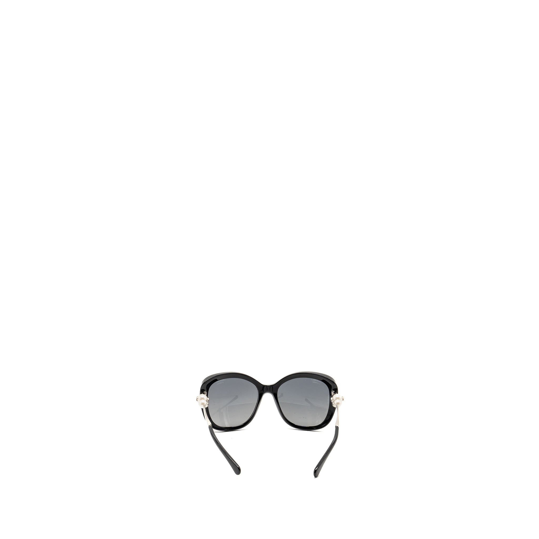 Chanel pearl decorated sunglasses black