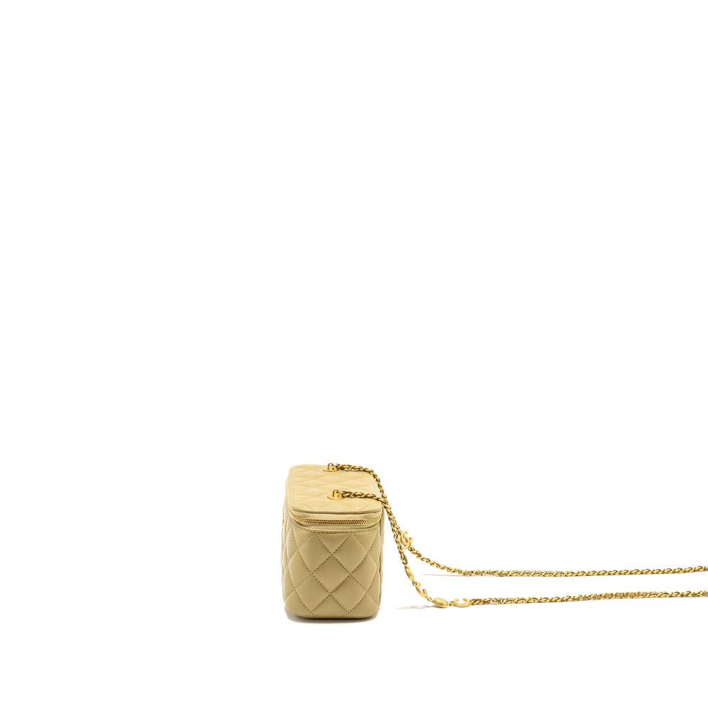 Chanel Coco Letter Long Vanity With Chain Lambskin Green  (Microchip)