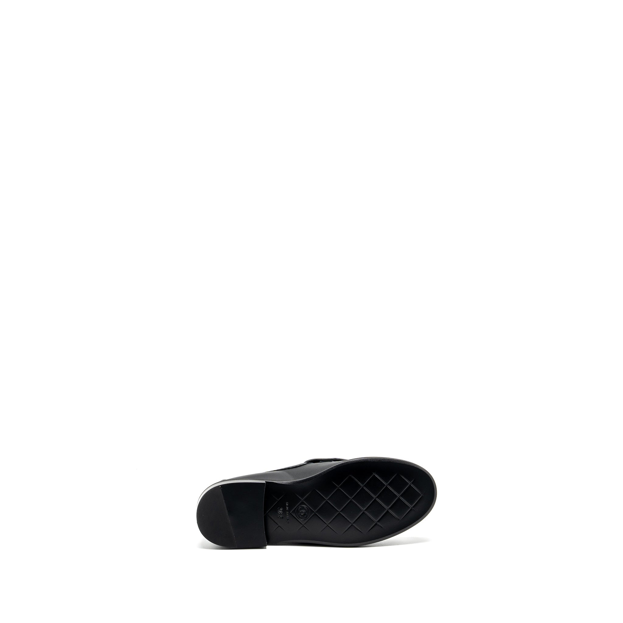 Chanel size 36 CC Turnlock loafers black L