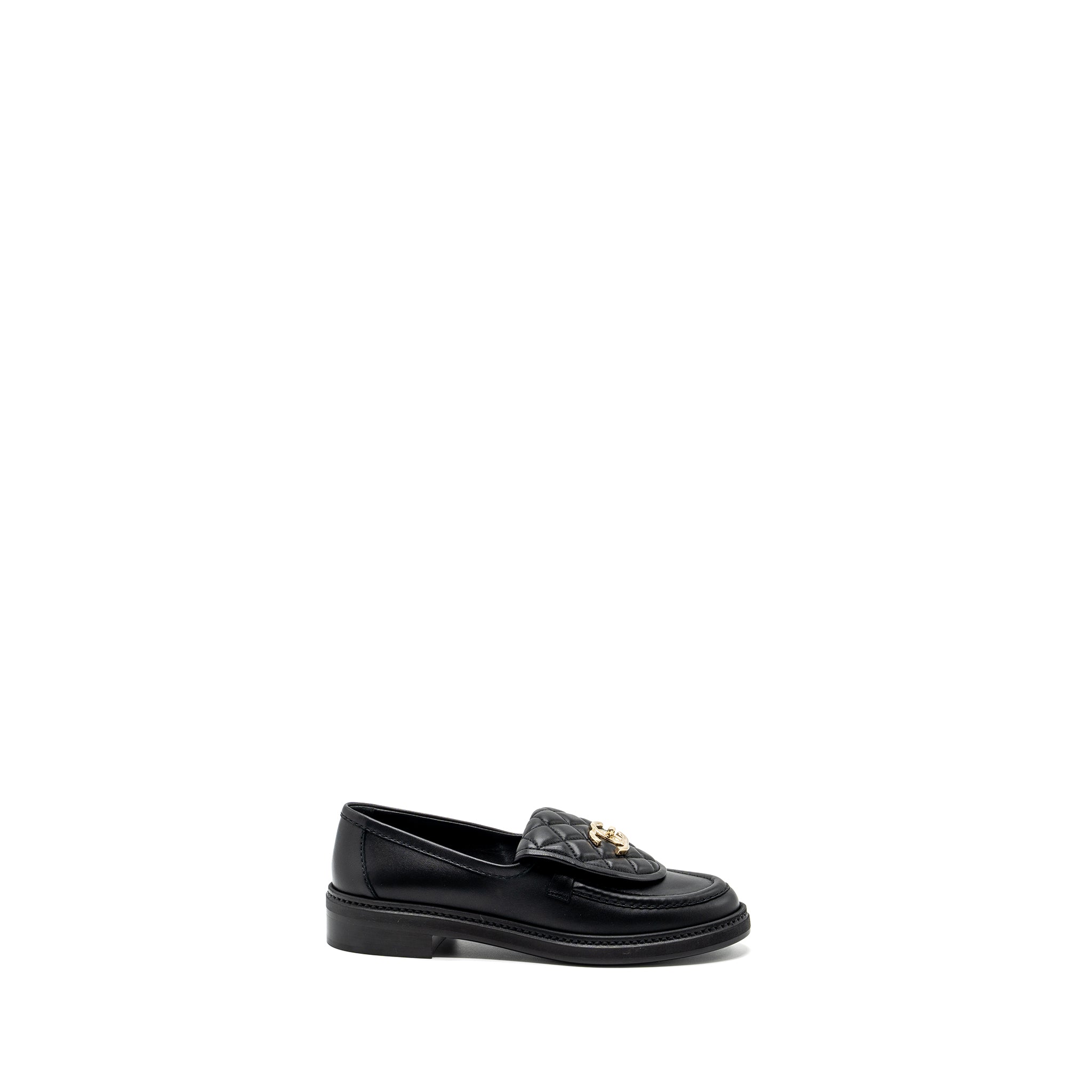 Chanel size 36 CC Turnlock loafers black L