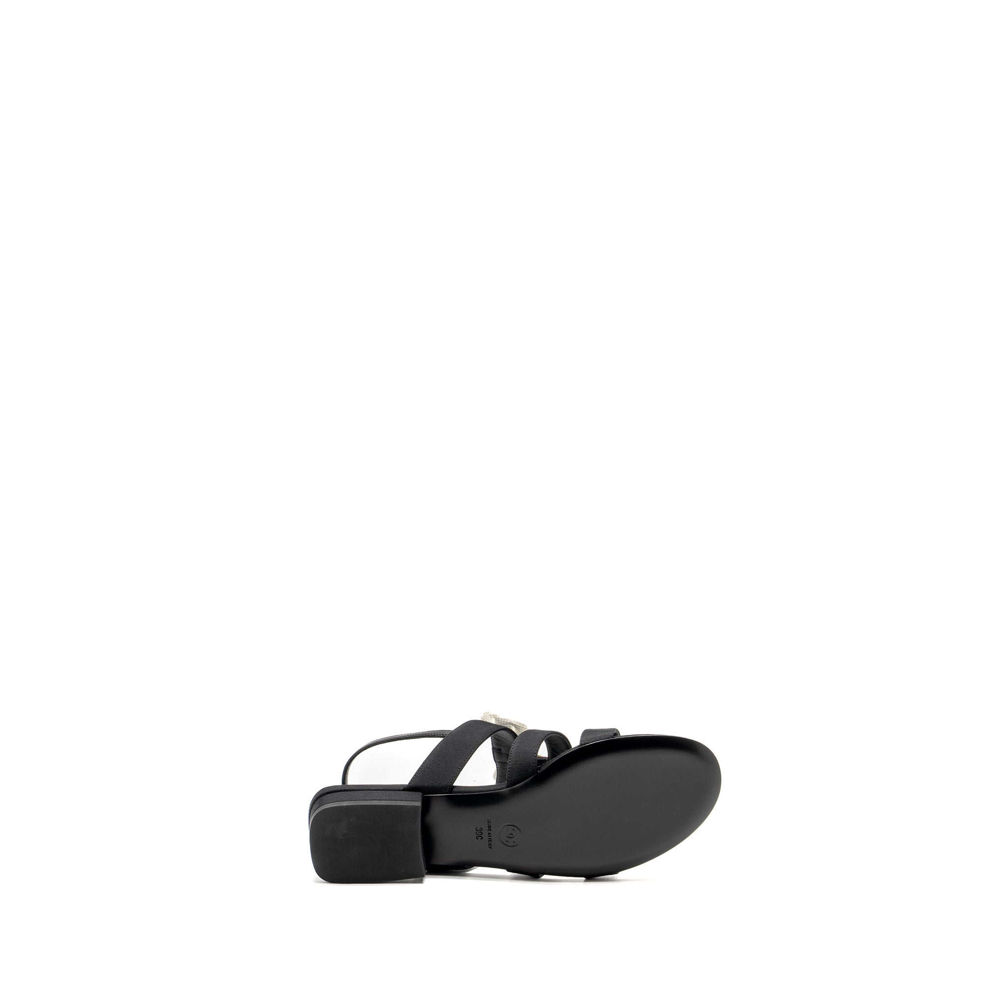 Chanel Size 39 21K Grosgrain Chain CC Logo With White Bow Sandals Black L