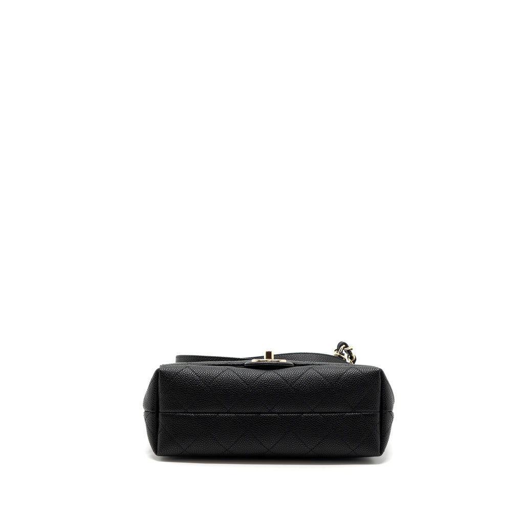 CHANEL FLAP BAG WITH CHAINS HANDLE Quilted CALFSKIN BLACK