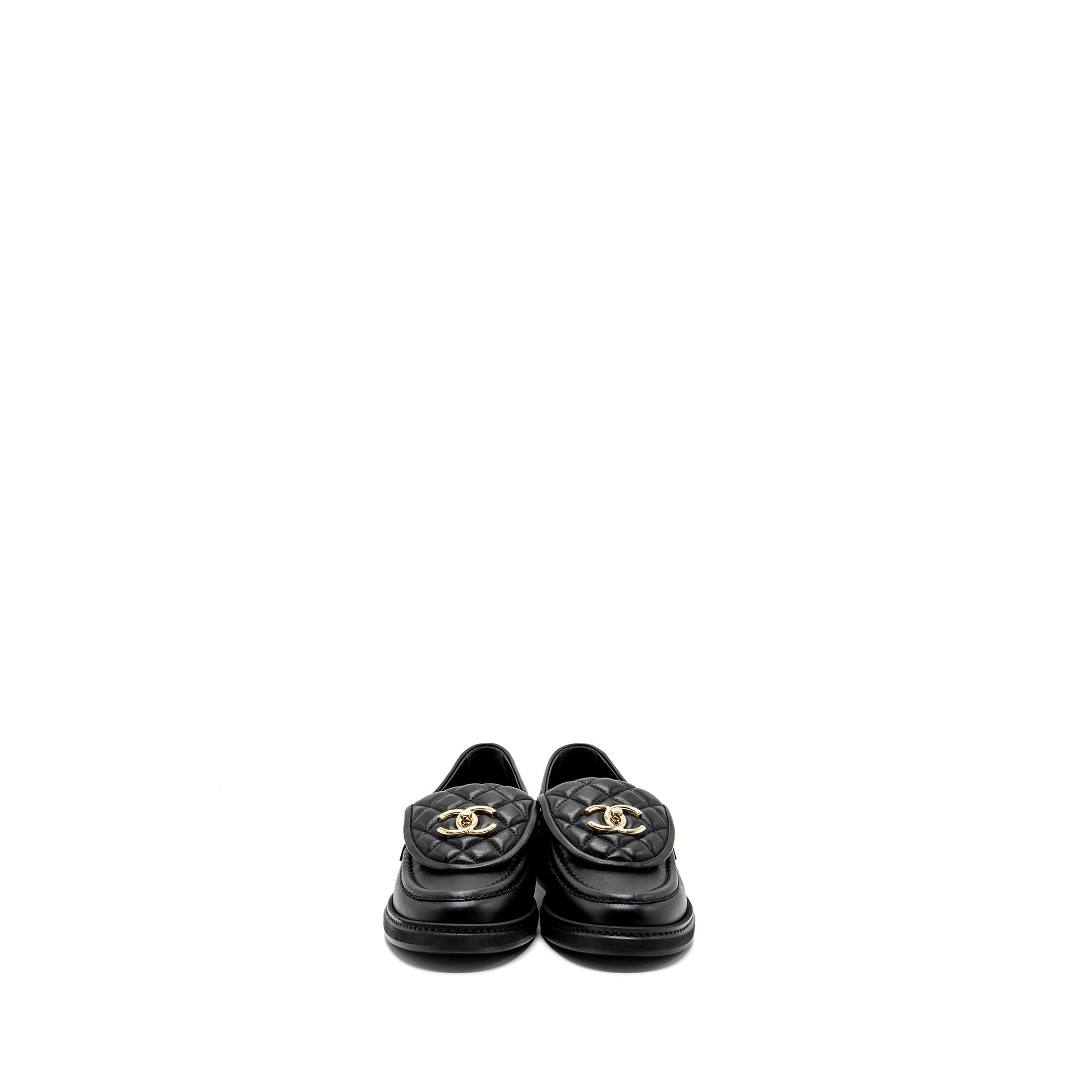 Chanel size 36 CC Turnlock loafers black L