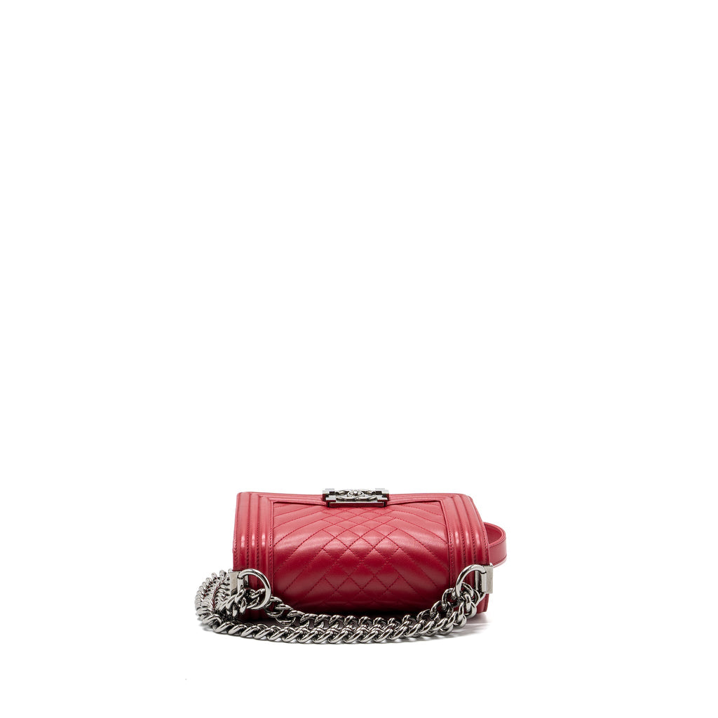 Chanel small boy bag calfskin red