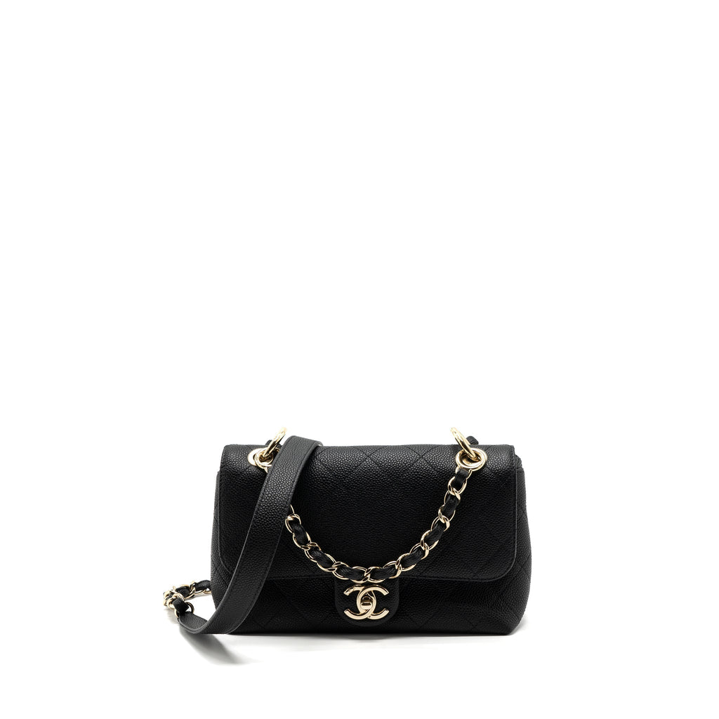 CHANEL FLAP BAG WITH CHAINS HANDLE Quilted CALFSKIN BLACK
