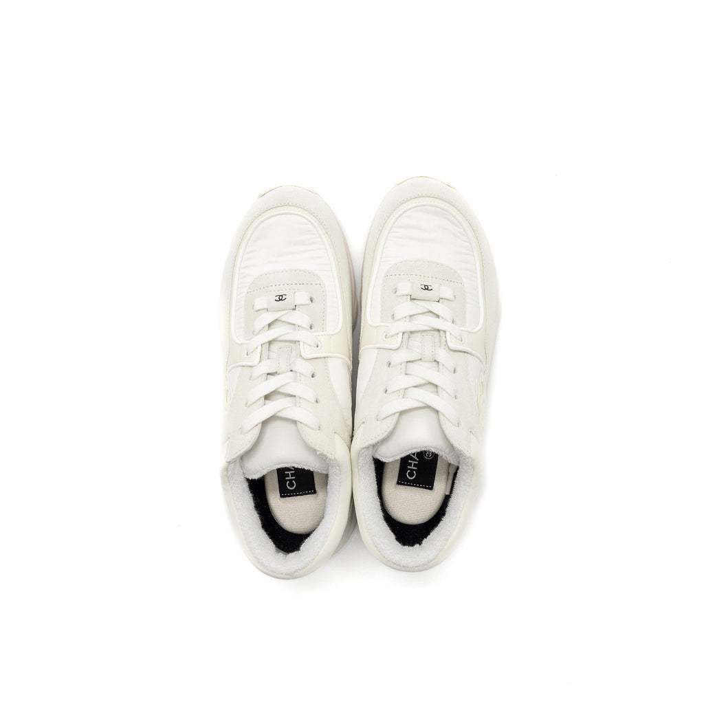 Chanel size 37 CC logo trainer white