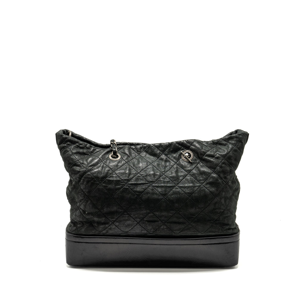 Chanel large quilted shoulder bag Calfskin black