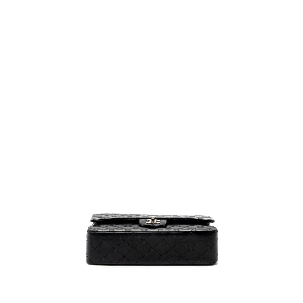 Chanel medium classic double flap bag lambskin black