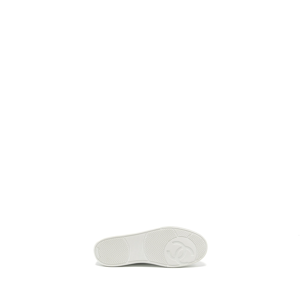 Chanel Size 37.5 Sneaker Leather White L