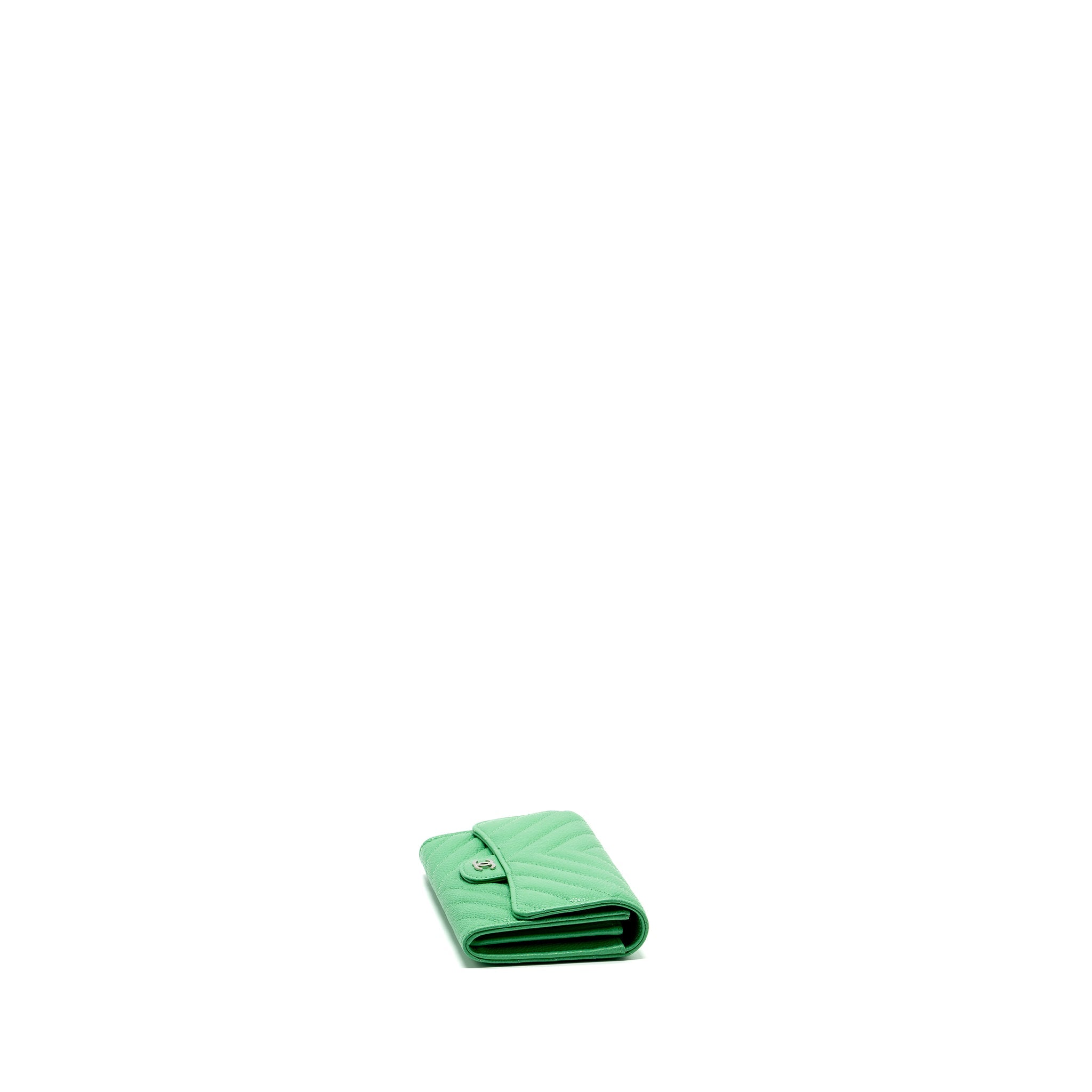 Chanel Classic Flap Wallet Chevron Caviar Green