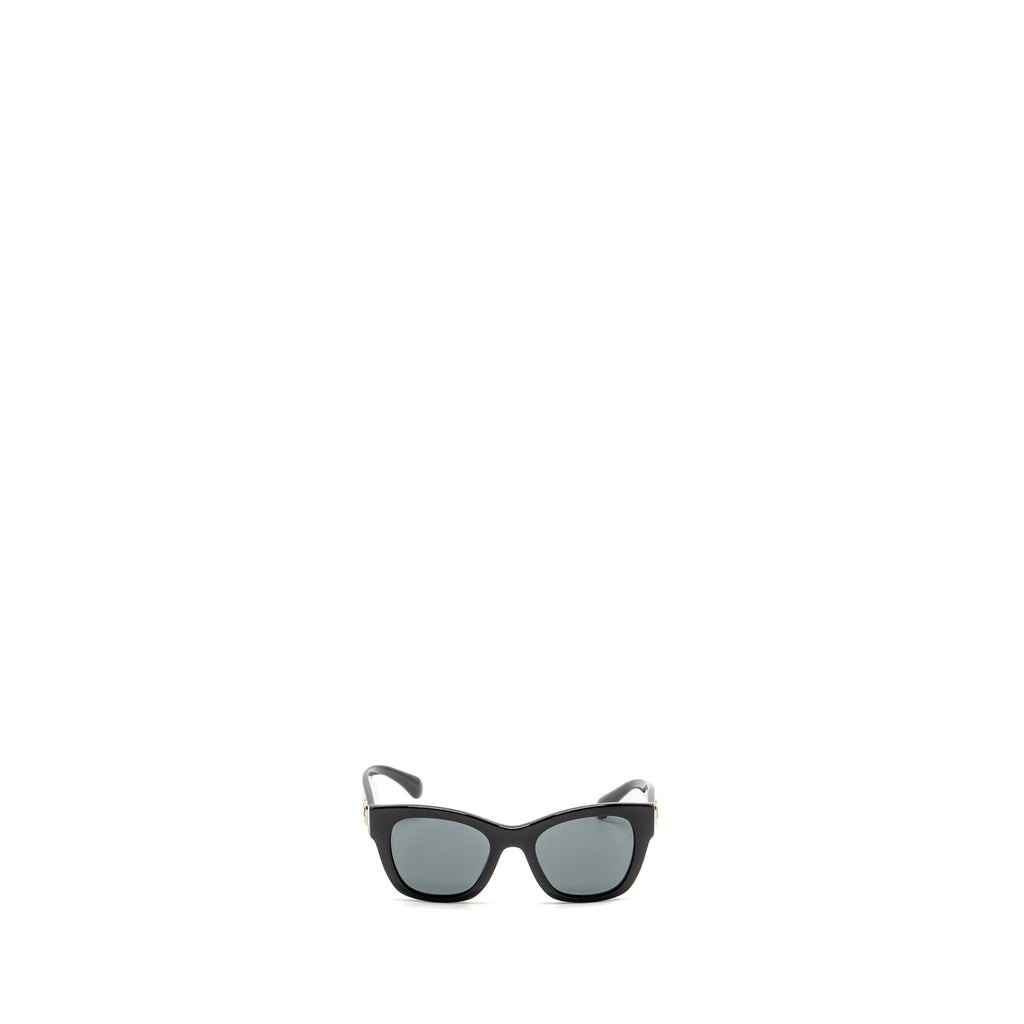 Chanel CC Heart Detailed Square Sunglasses Black L
