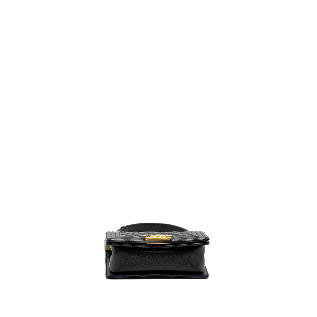 Chanel small boy bag caviar black  (Microchip)