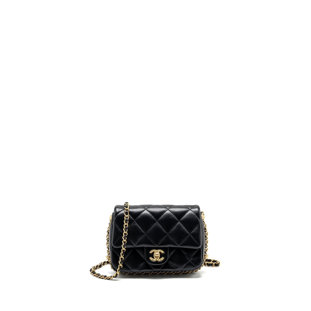 Chanel Quilted flap bag with detailed logo and chain lambskin black  (microchip)