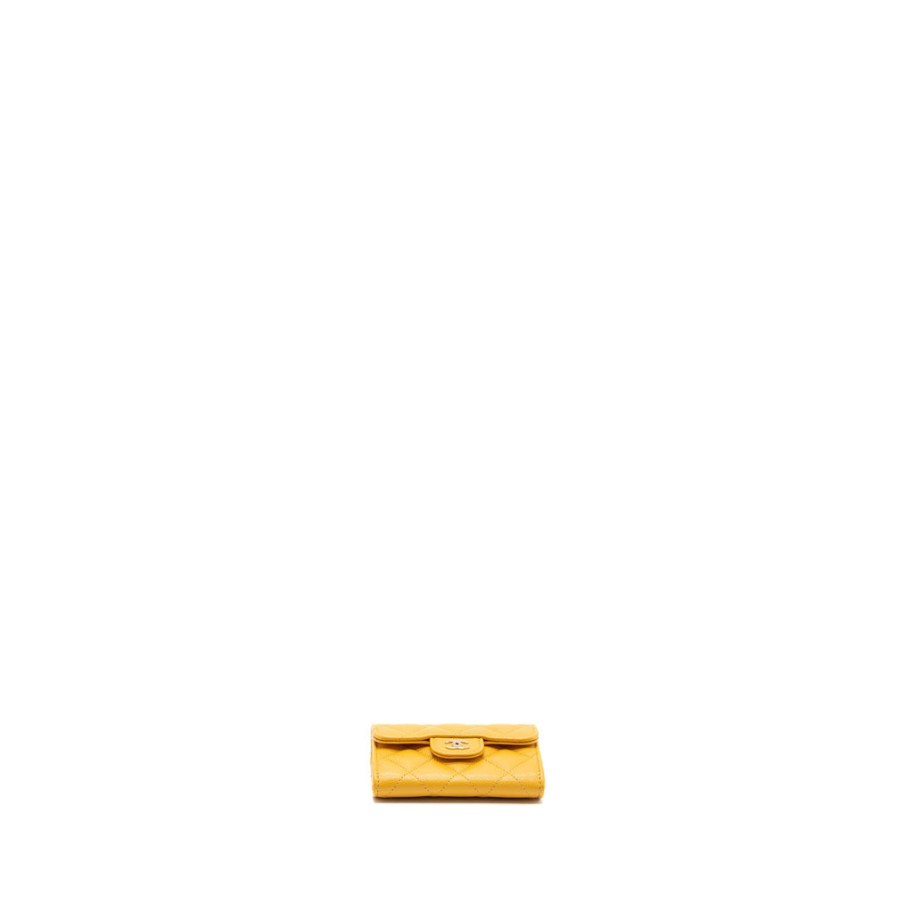 Chanel Classic Flap Card Holder Caviar Yellow L (mircochip)