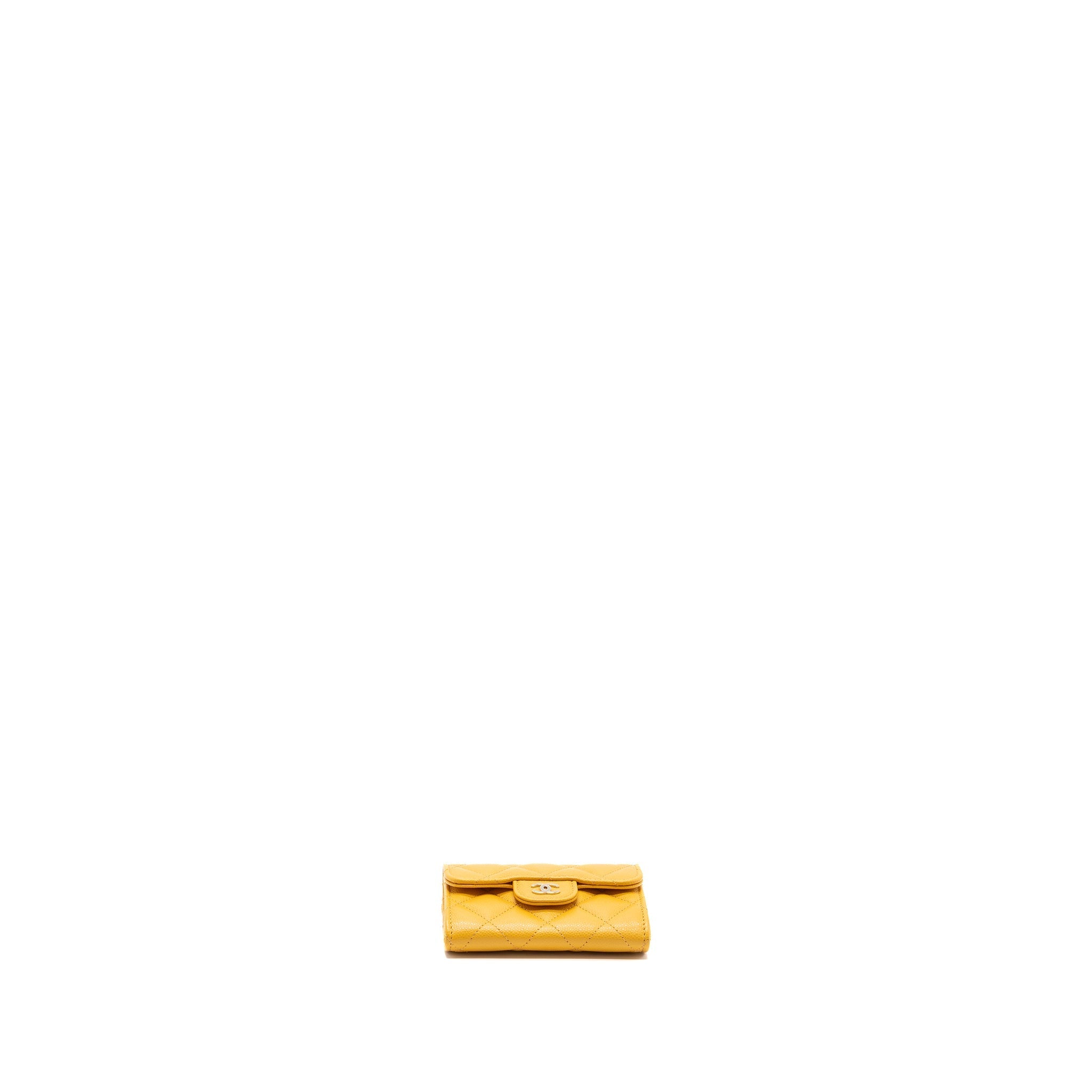 Chanel Classic Flap Card Holder Caviar Yellow L (mircochip)