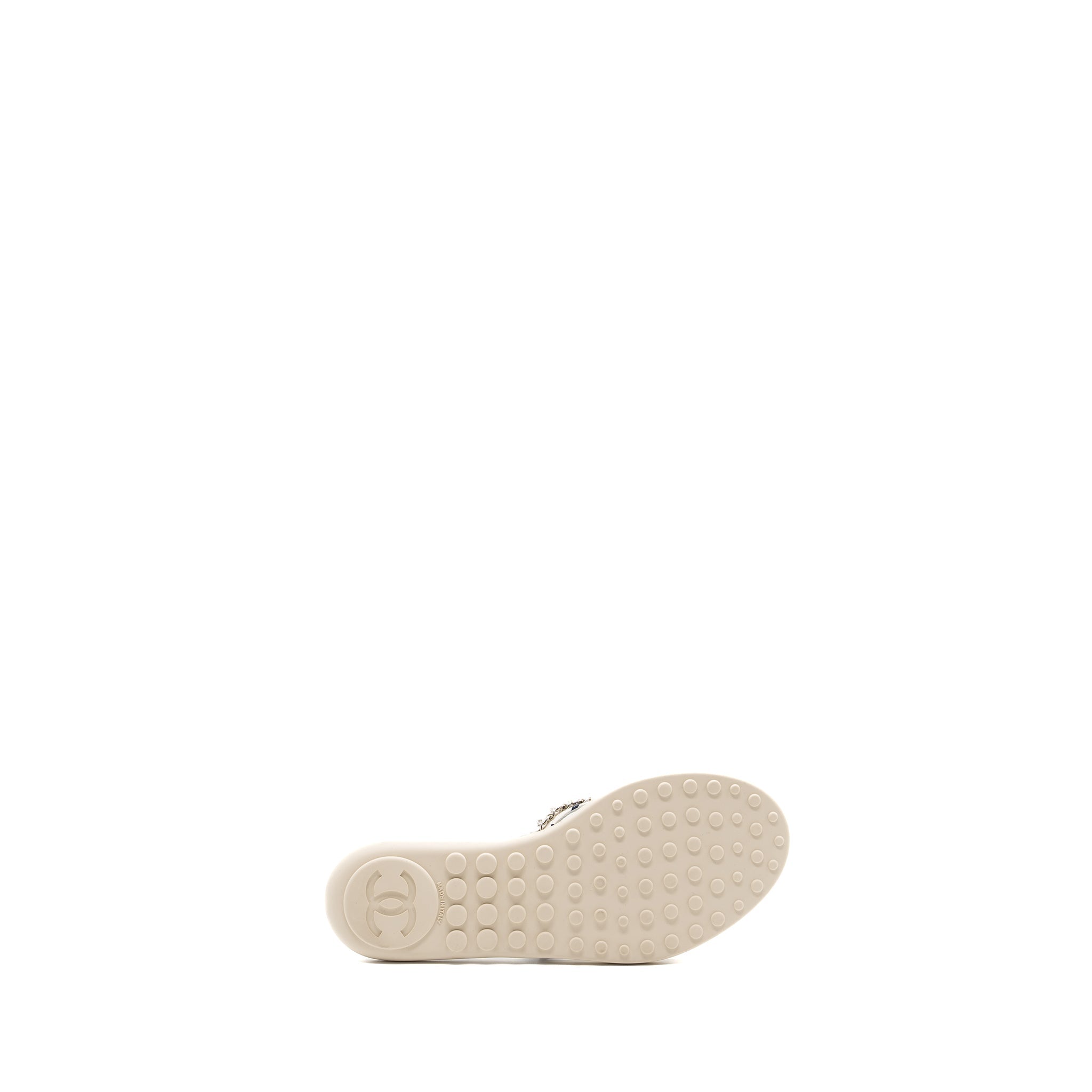 Chanel Size 40 Mules Cotton/Lambskin Navy Blue/Ecru