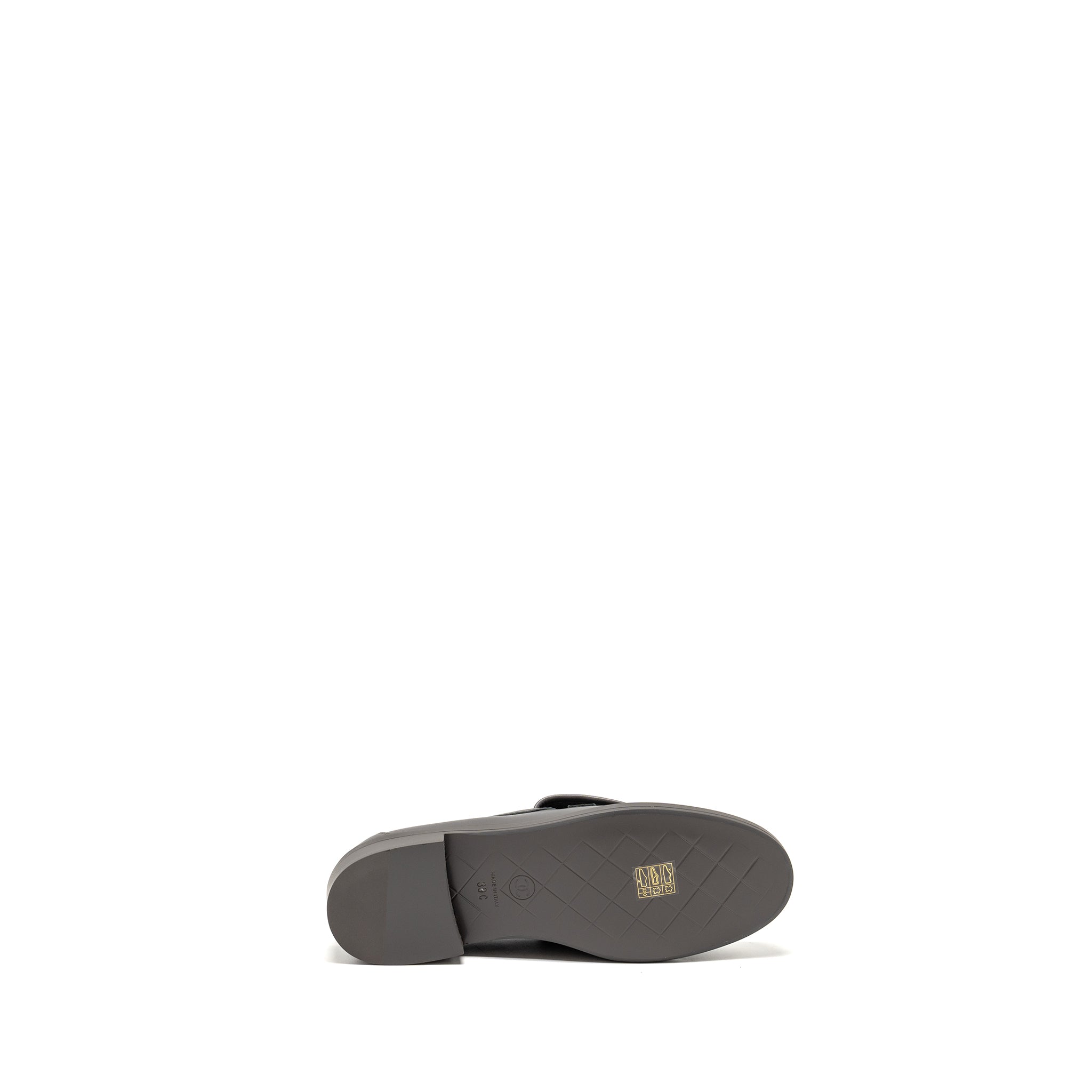 Chanel Size 39 CC Turnlock Loafers Quilted Leather Grey