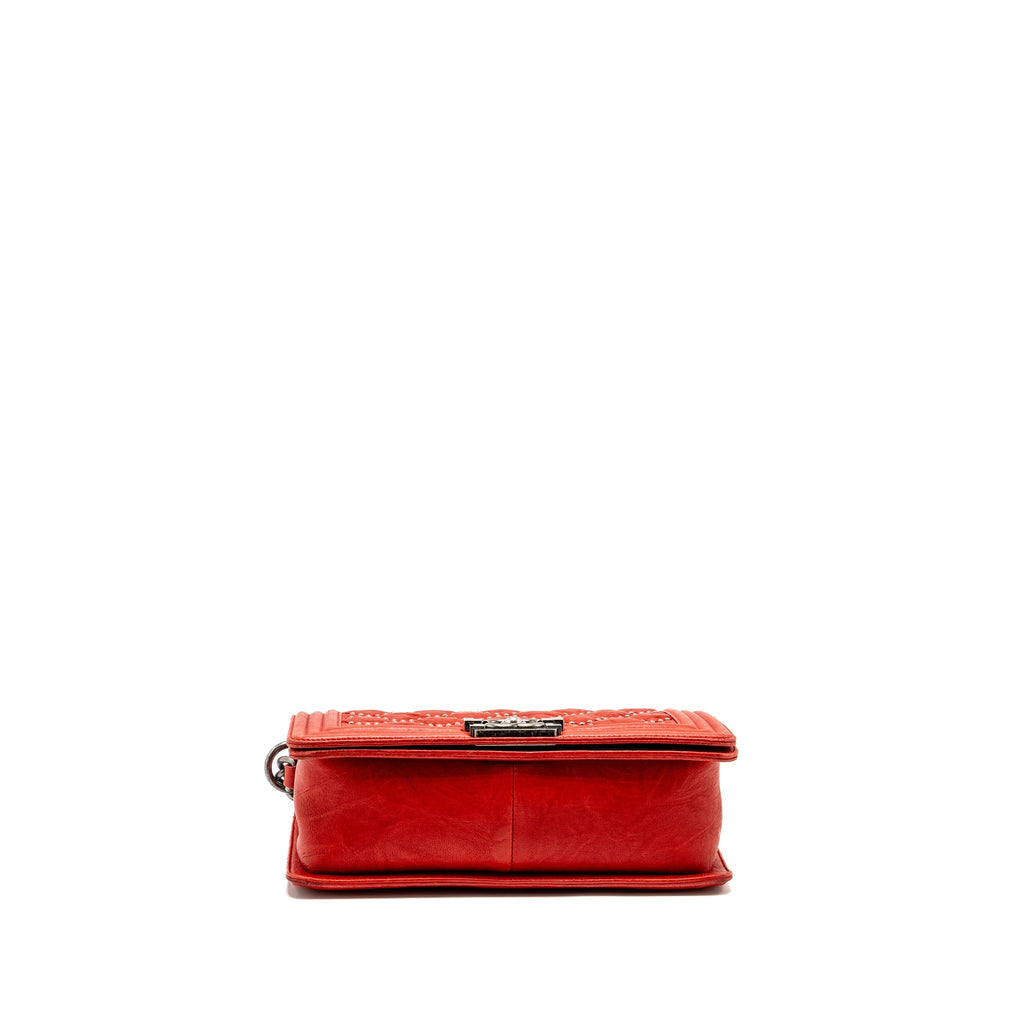 Chanel Medium Boy bag lambskin red ruthenium