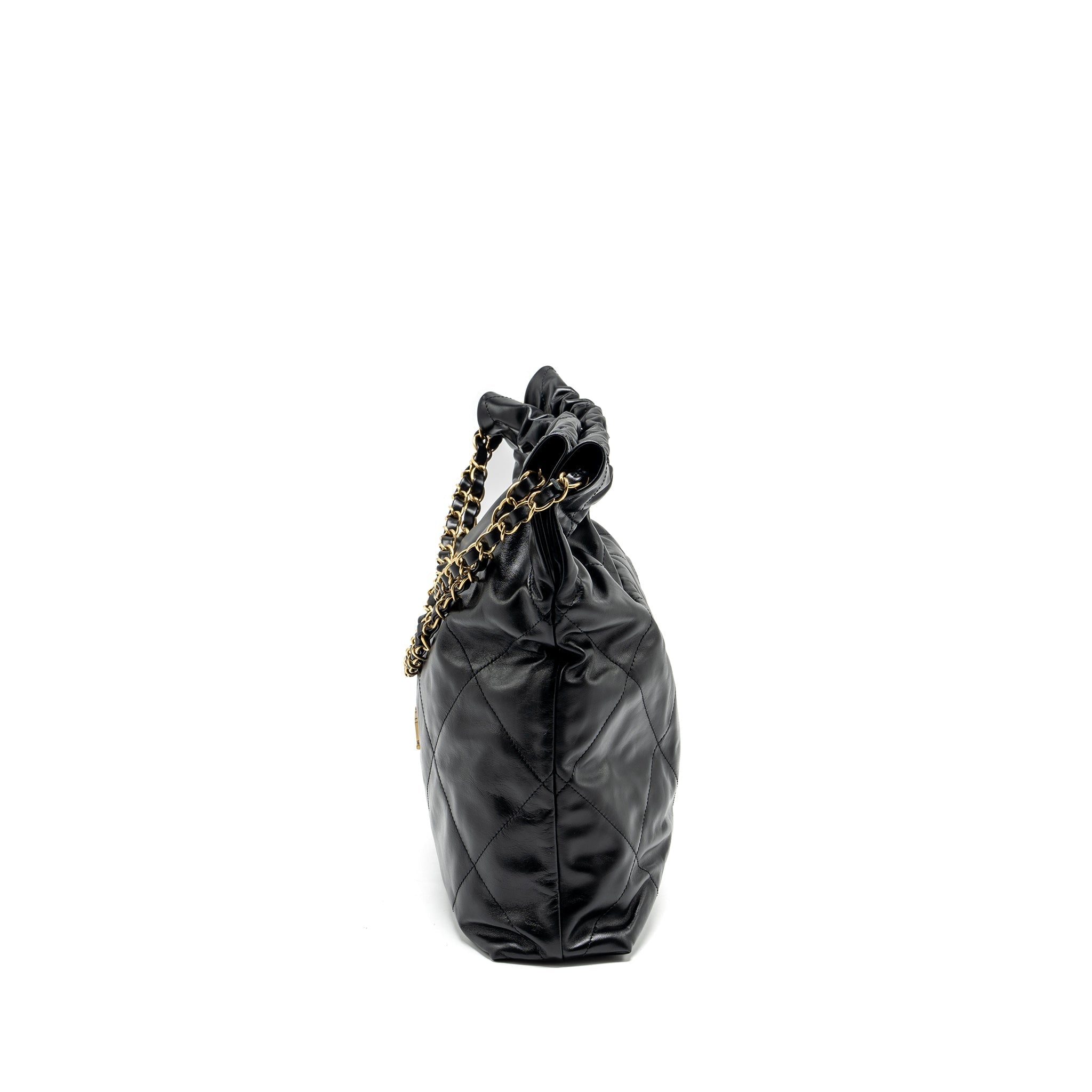 CHANEL medium 22 Bag Shiny Calfskin Black