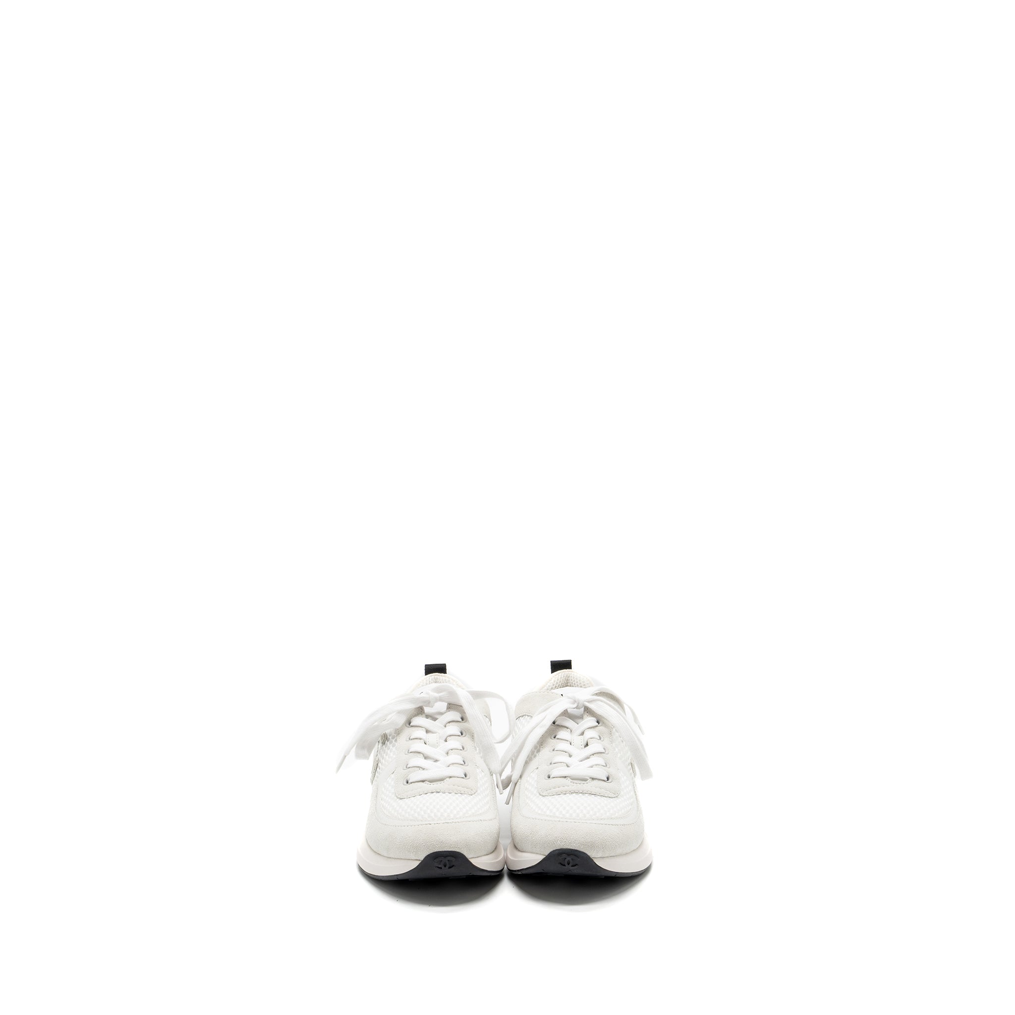 Chanel size 39 CC logo sneakers white