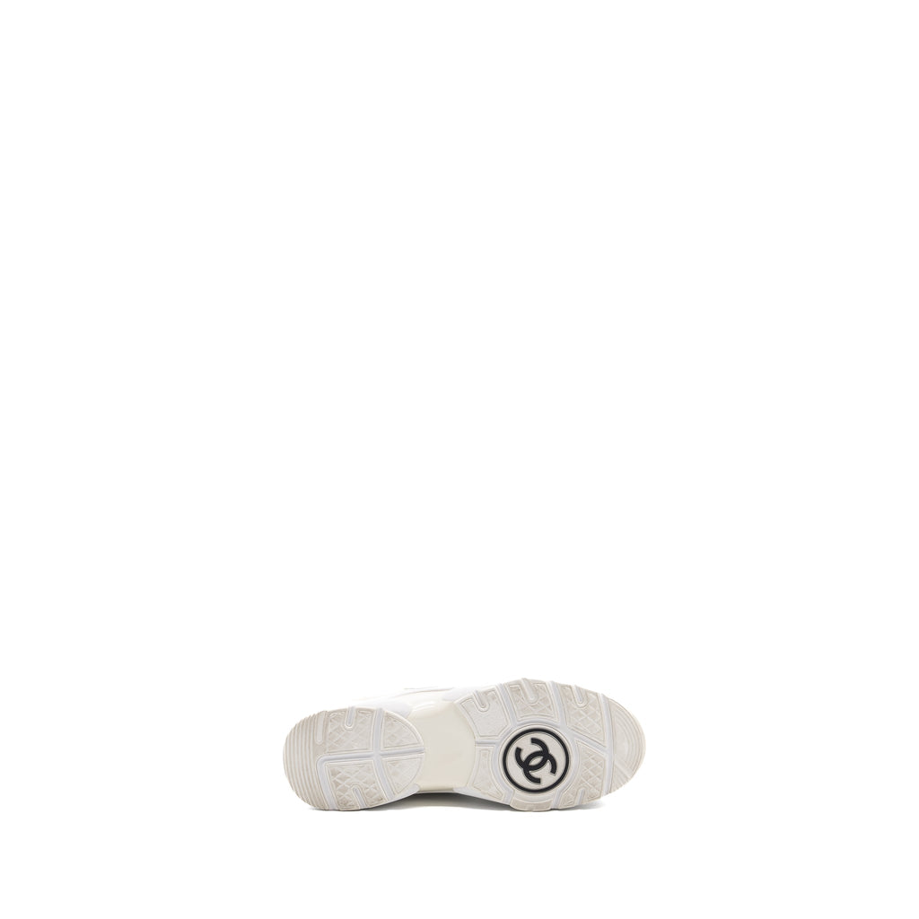 chanel size 39 CC sneakers white