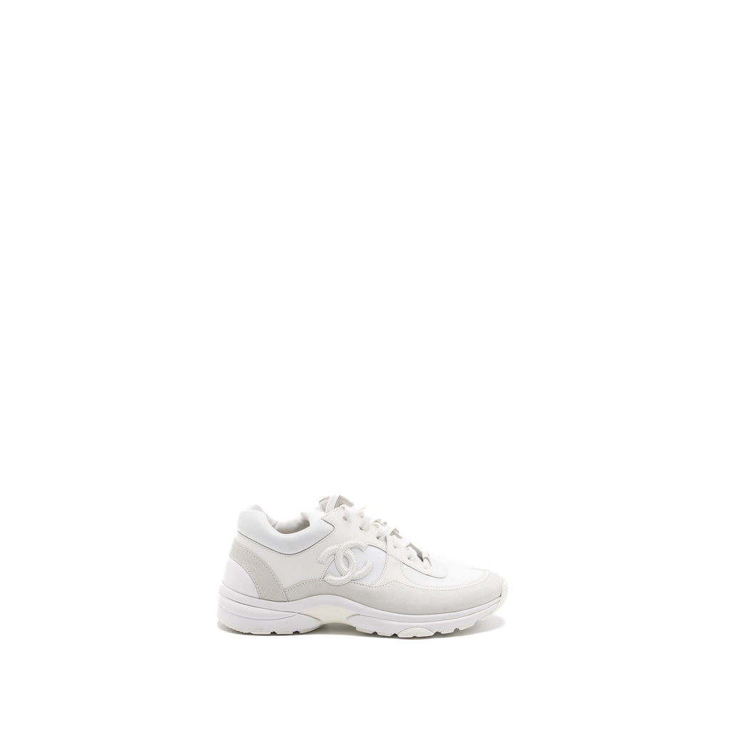 chanel size 39 CC sneakers white