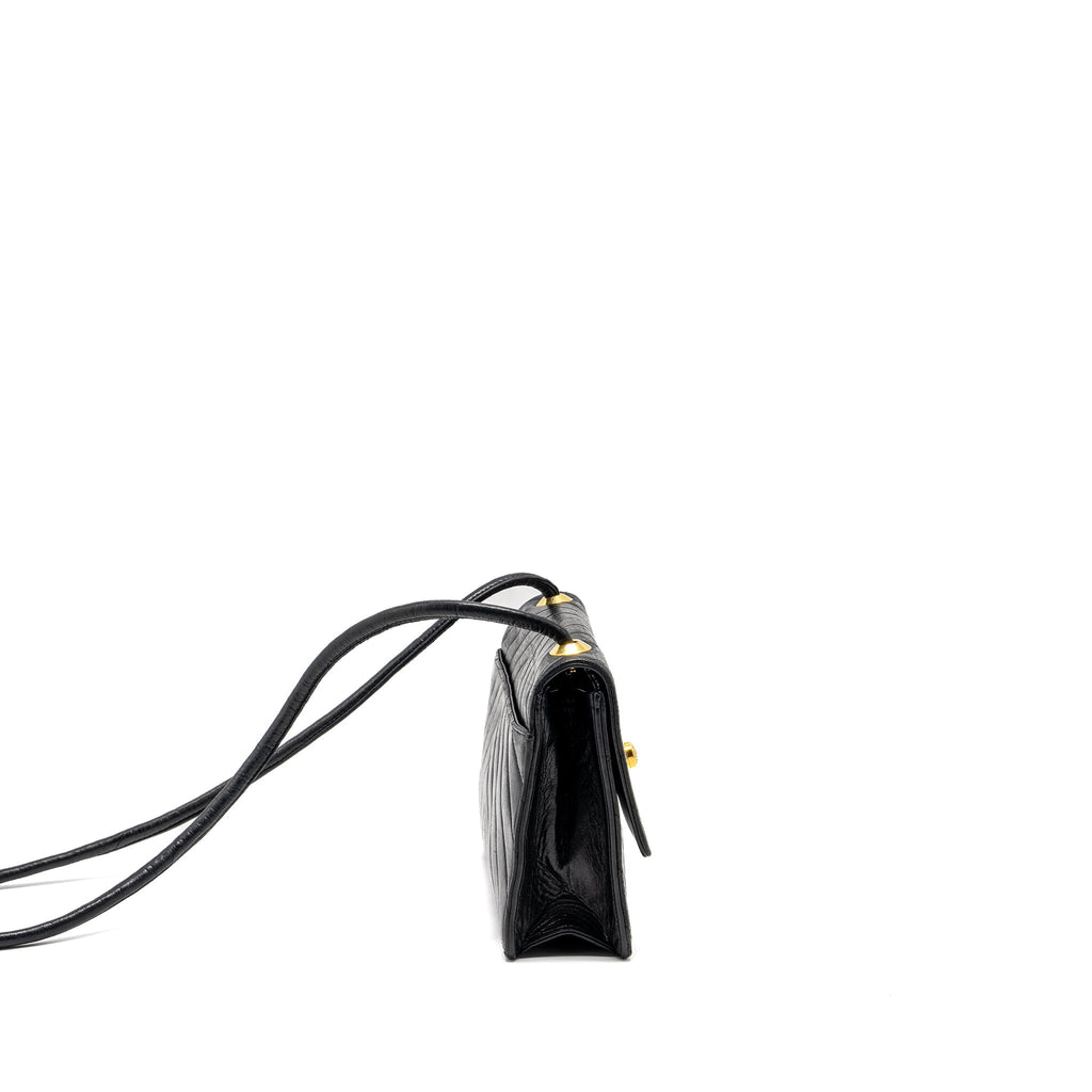 Chanel Vintage chevron flap bag lambskin black