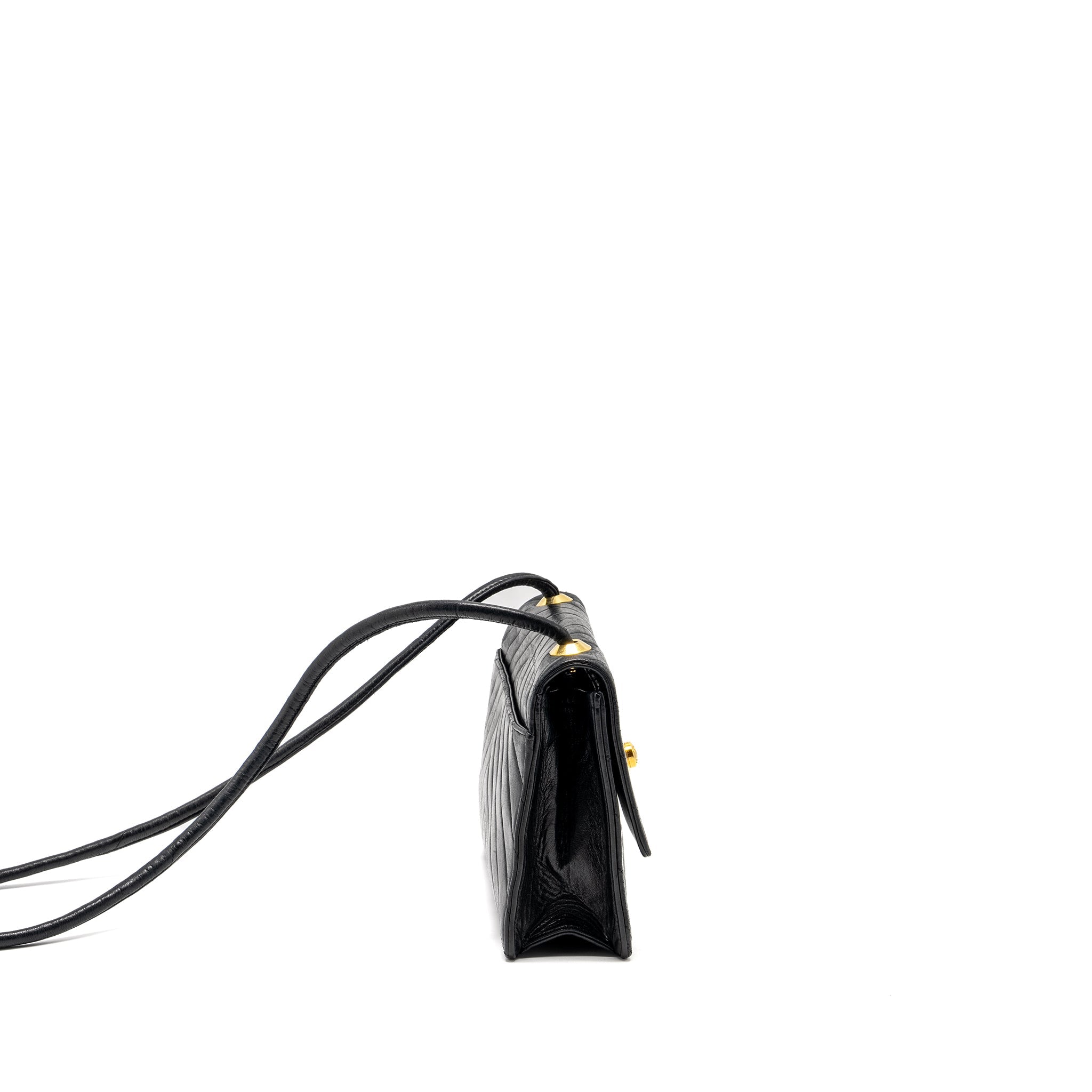 Chanel Vintage chevron flap bag lambskin black