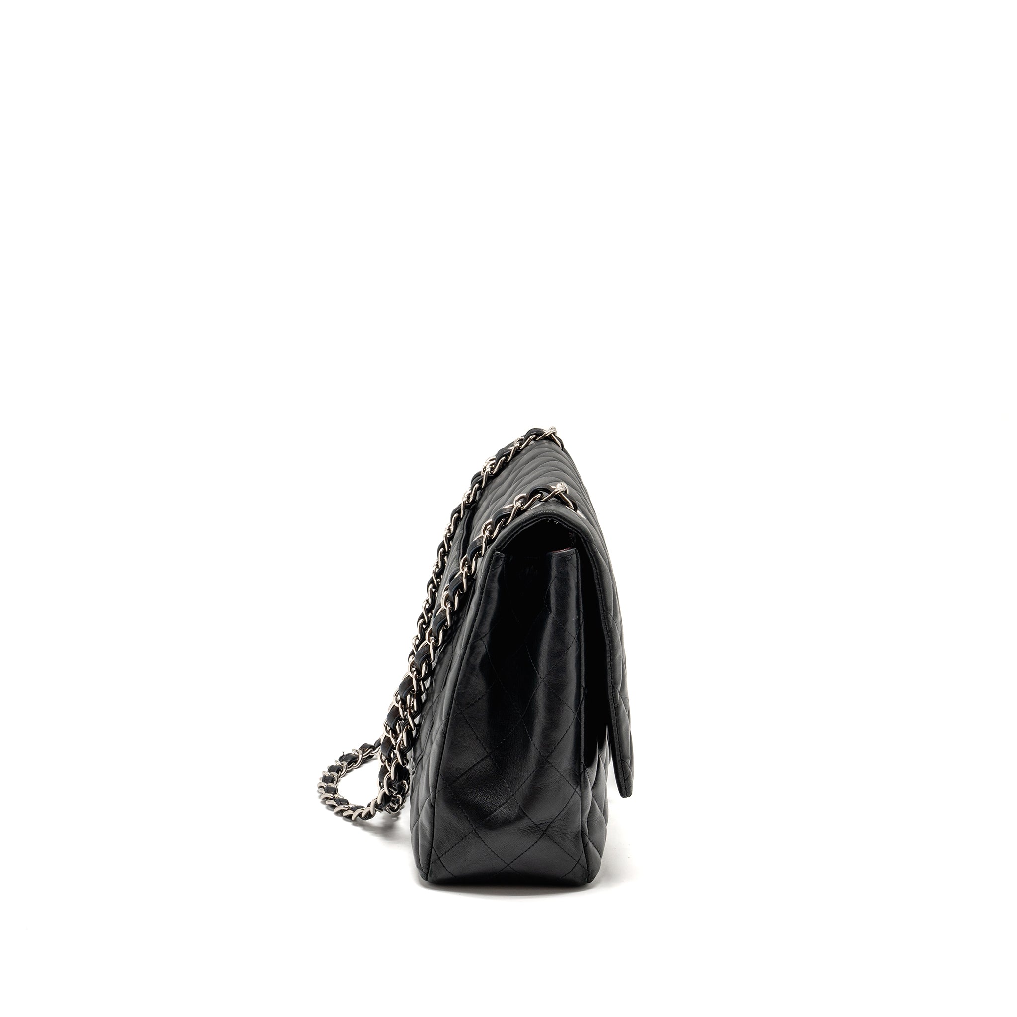 Chanel maxi classic single flap bag lambskin black