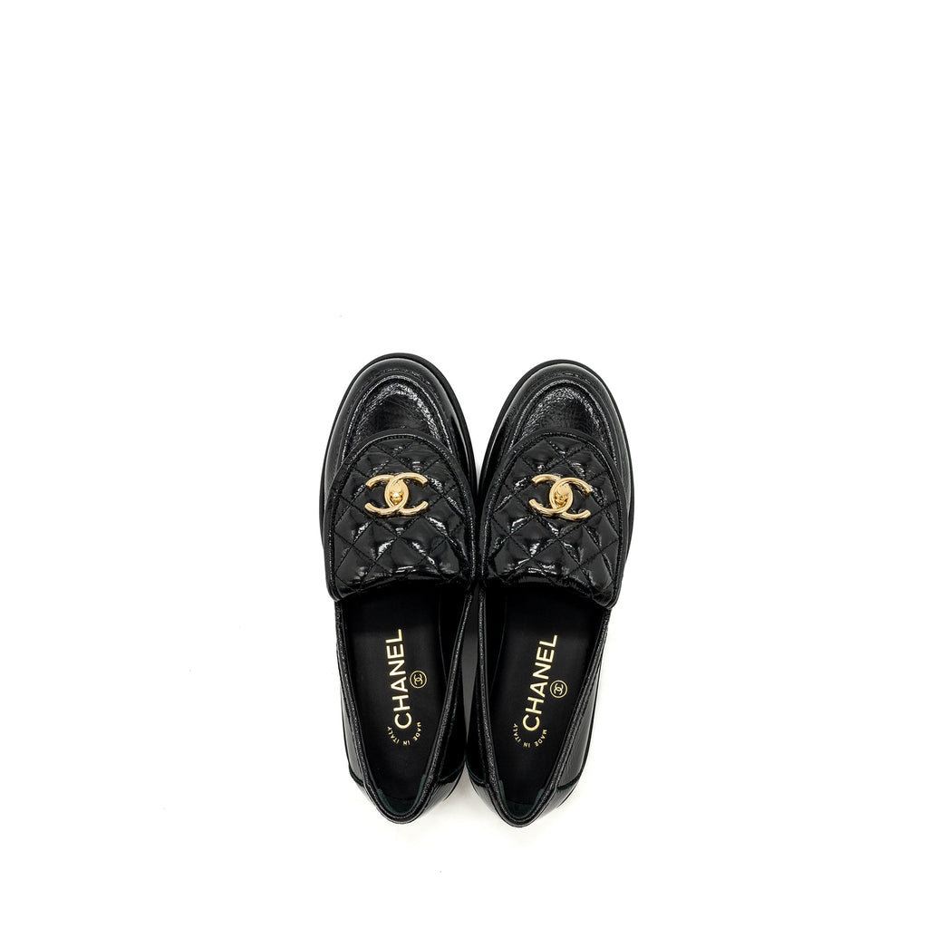 Chanel Size 38.5 Quilted CC Logo Loafer Patent Lambskin Black L