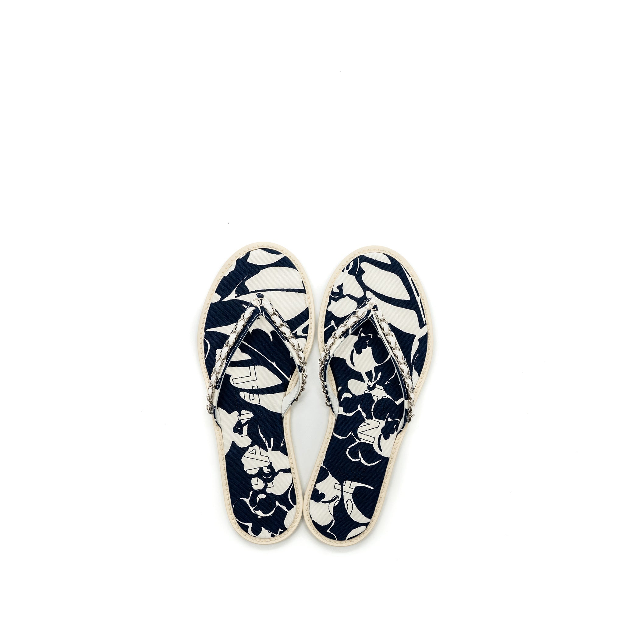 Chanel Size 40 Mules Cotton/Lambskin Navy Blue/Ecru