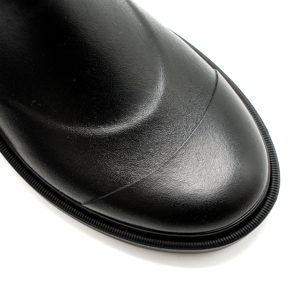 Chanel Size 35 Rubber Boots Black/White