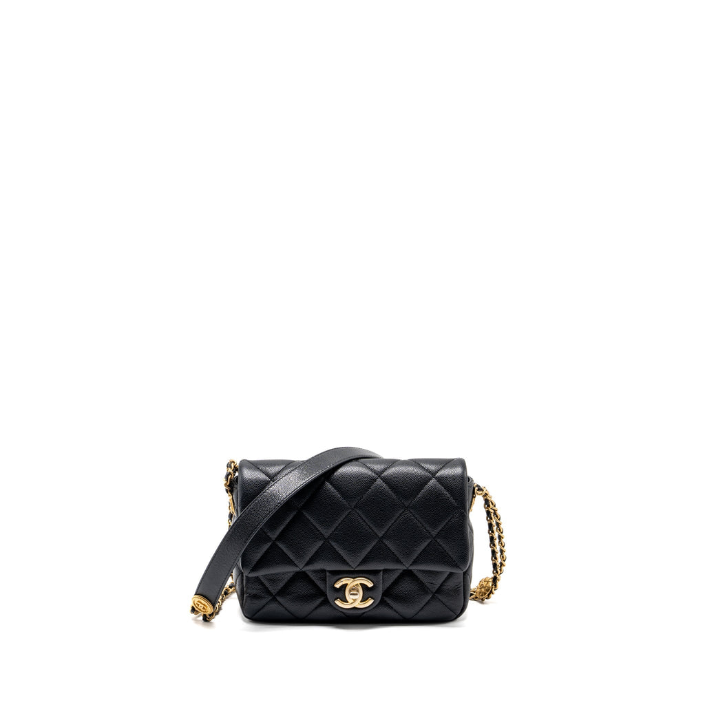 Chanel Twist your button quilted flap bag caviar black  (microchip)