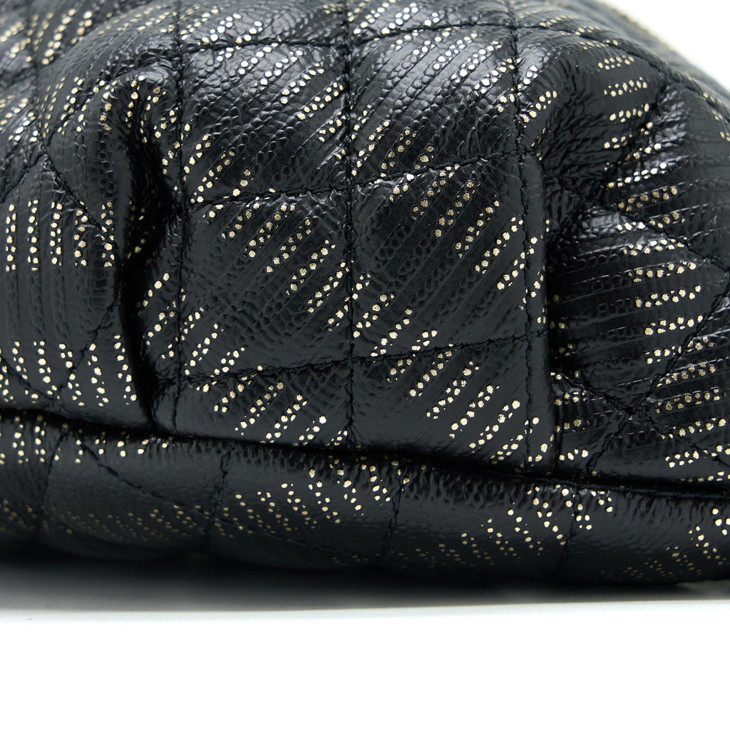 Chanel Seasonal Waist Bag Calfskin Black/Gold