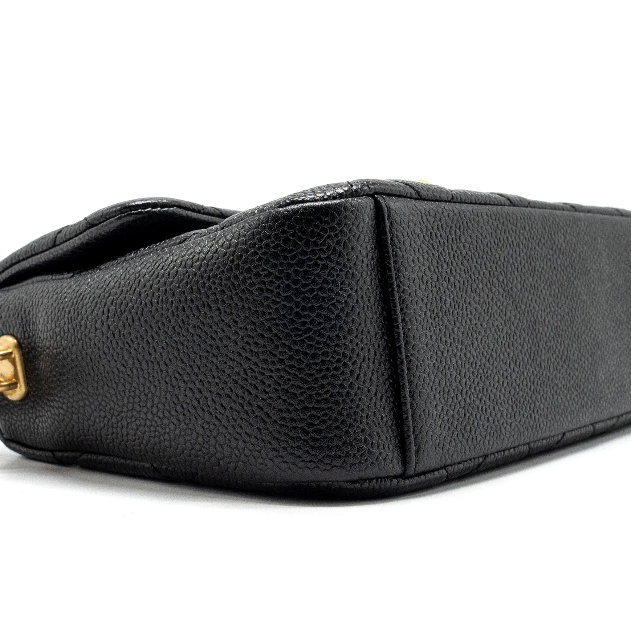 Chanel 21A Detailed Chains Flap Bag Caviar Black  (Microchip)