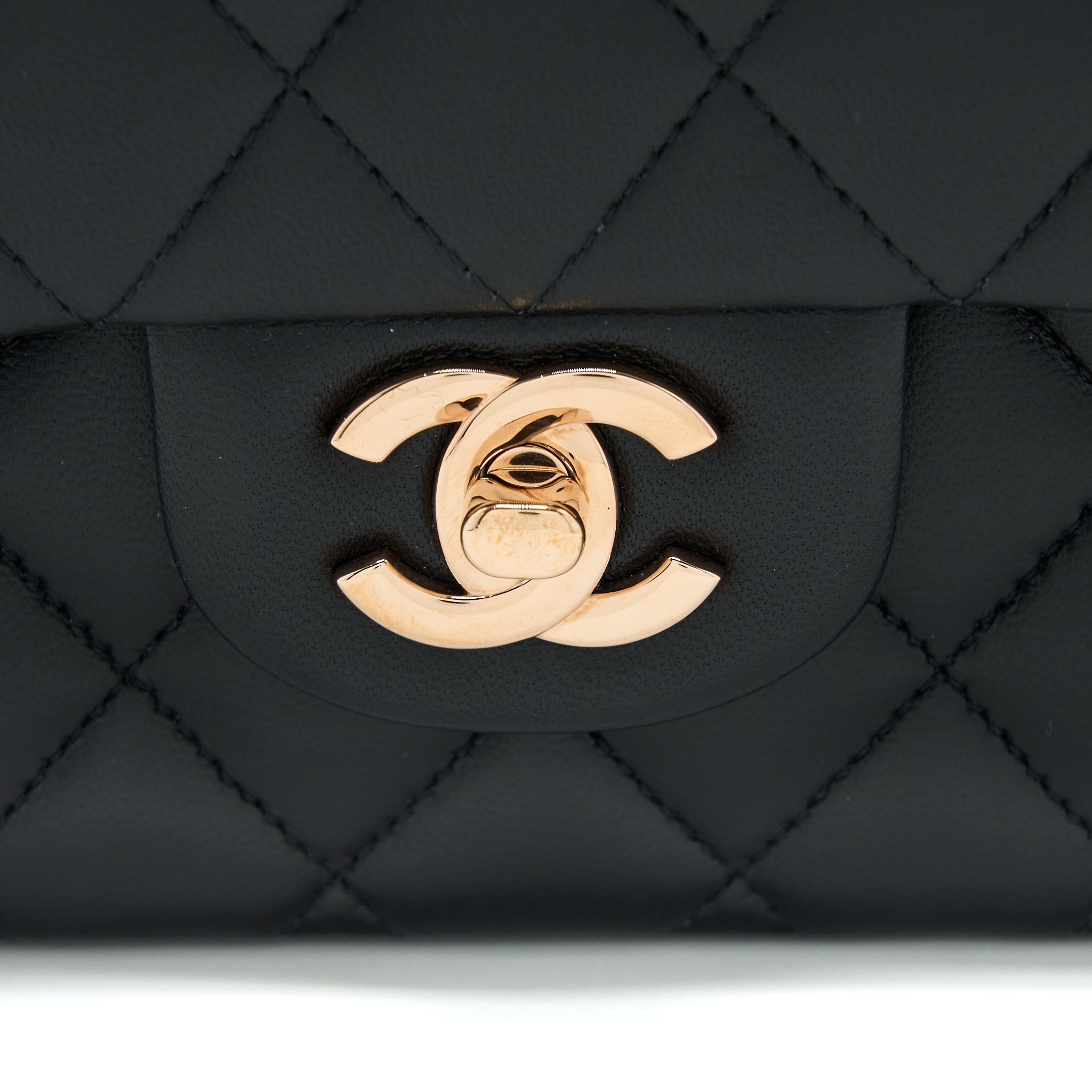 Chanel Medium Classic Flap Bag Lambskin Black R (Microchip)