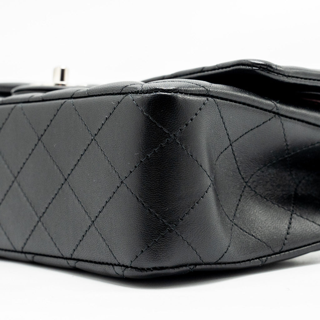 Chanel Medium Classic Double Flap Bag Lambskin Black  (microchip)