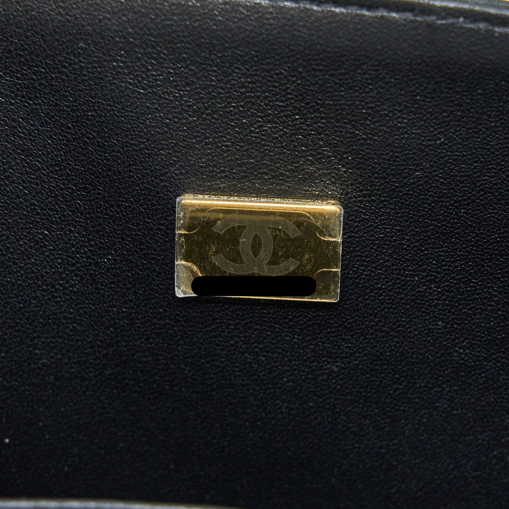 Chanel Medium Classic Flap Bag Lambskin Black R (Microchip)