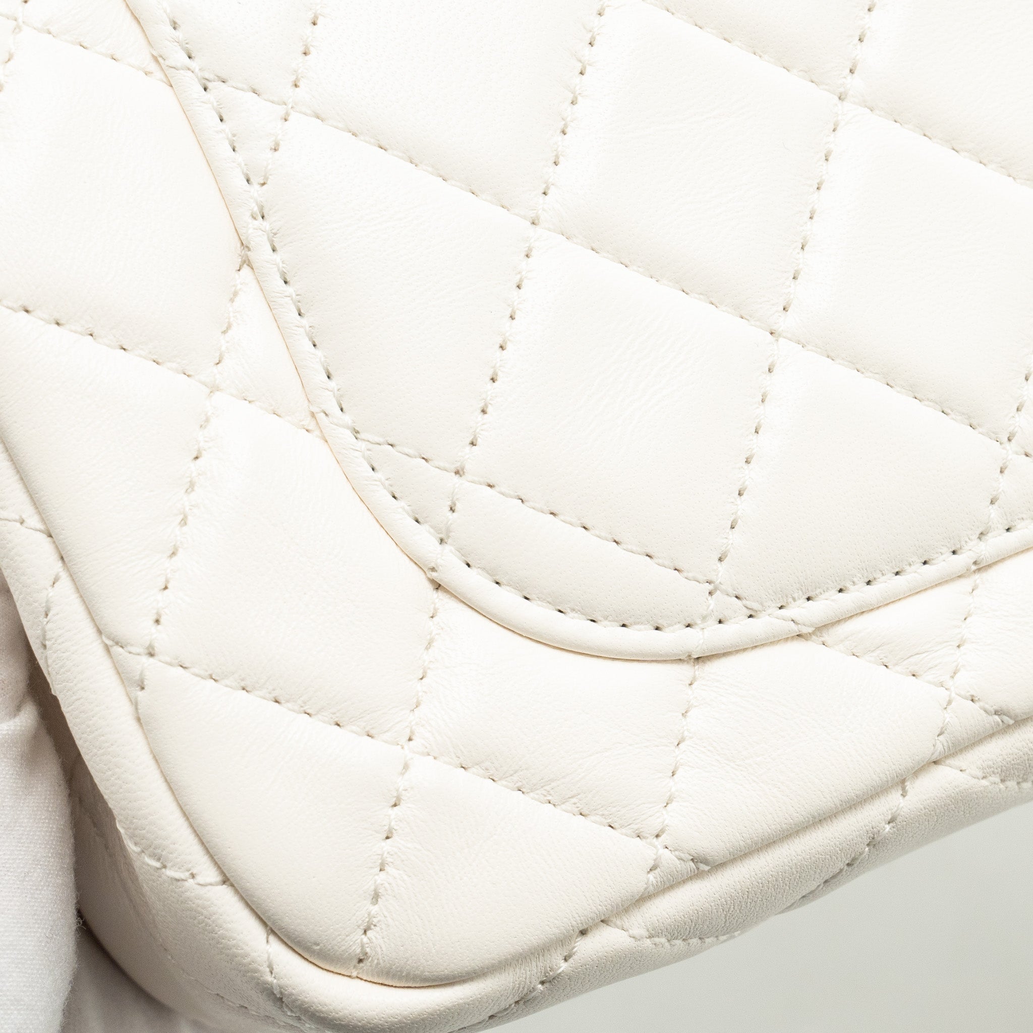 Chanel pearl crush mini rectangular flap bag lambskin White (microchip)