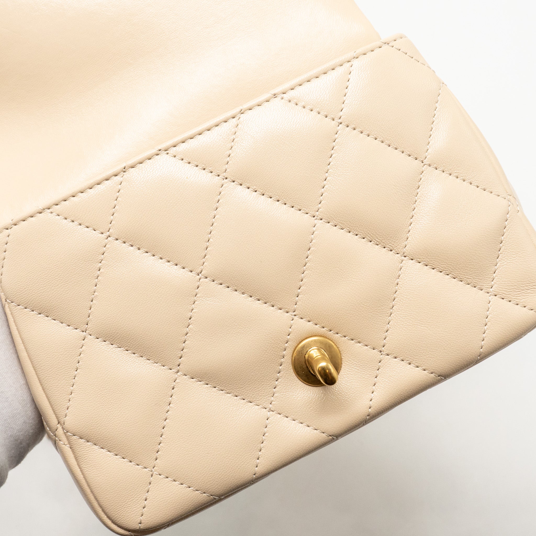Chanel 25c Coco Love Adjustable Chain Shiny Lambskin Beige  (microchip)