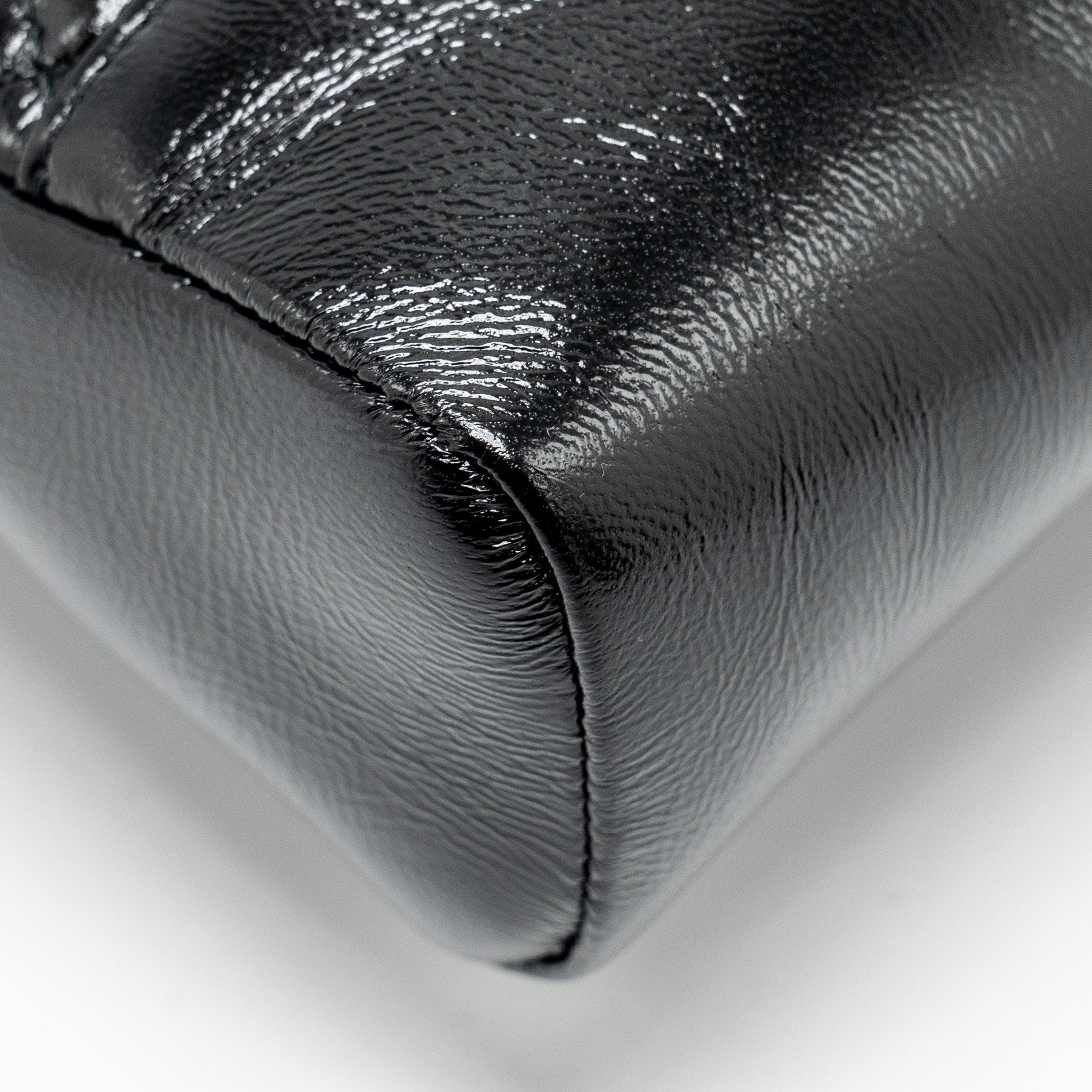 Chanel Mini 31 Bag shiny calfskin black L (microchip)