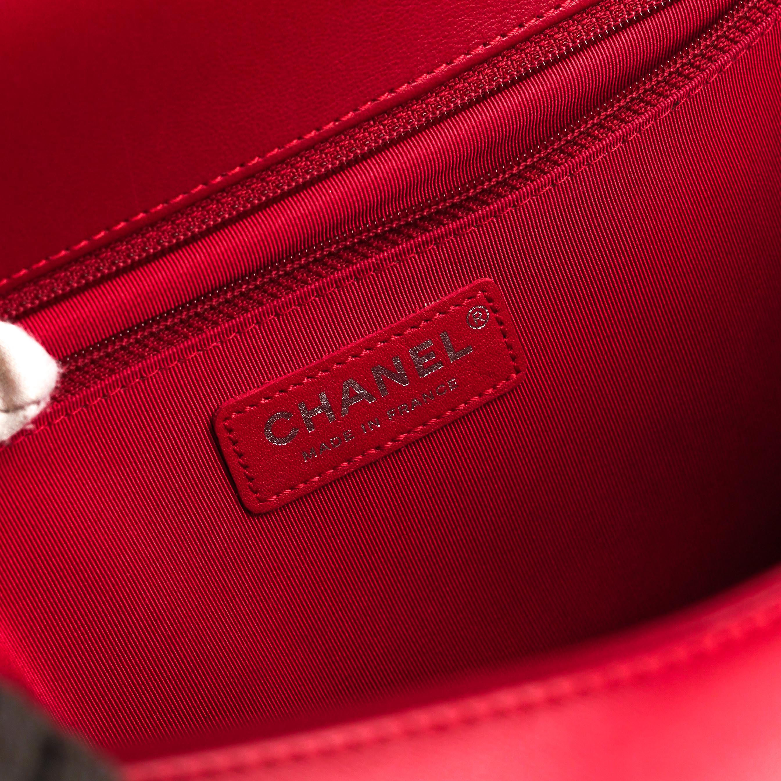 Chanel New Medium Boy Tweed Red