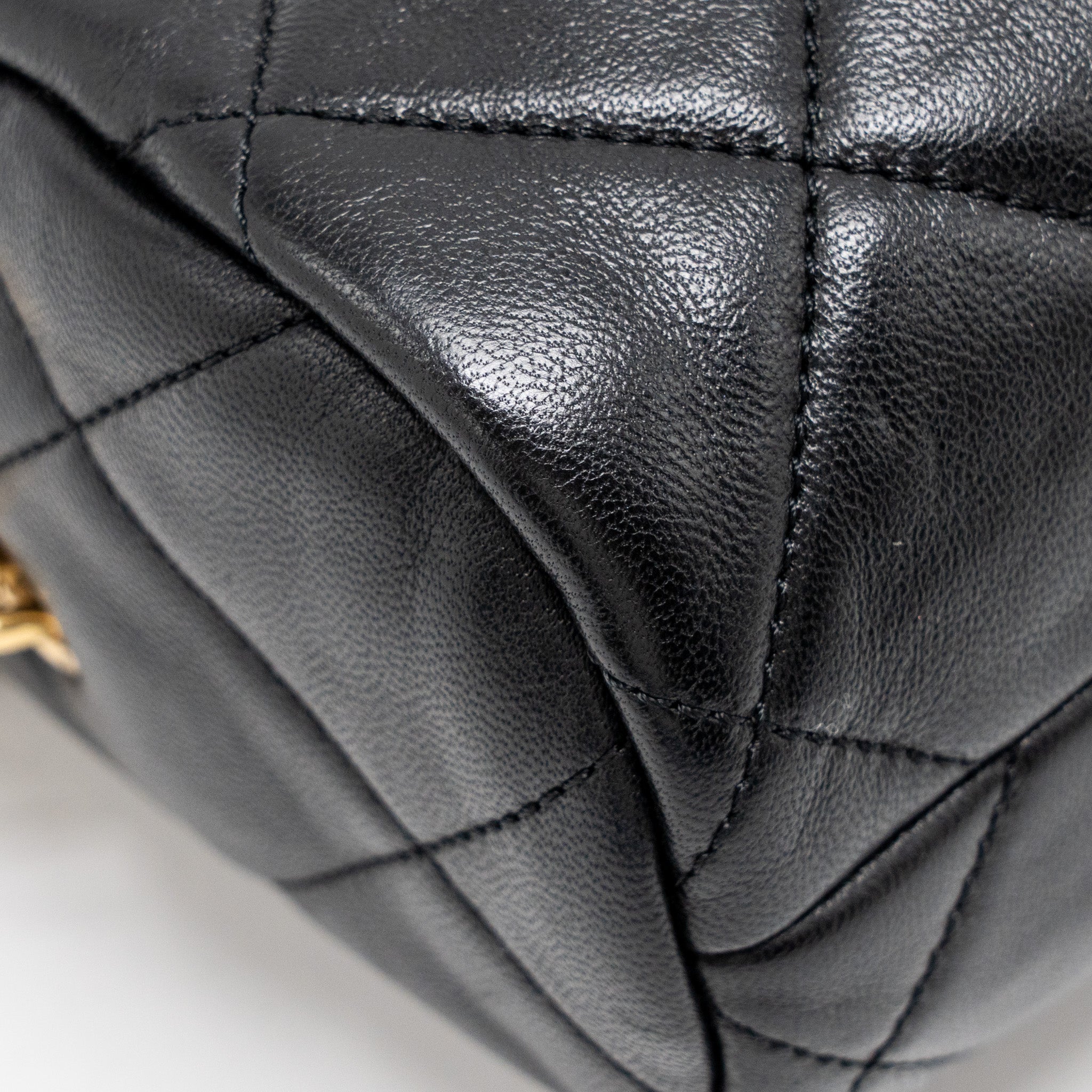 Chanel 22a Detail Chain Bowling Bag Lambskin Black  (microchip)