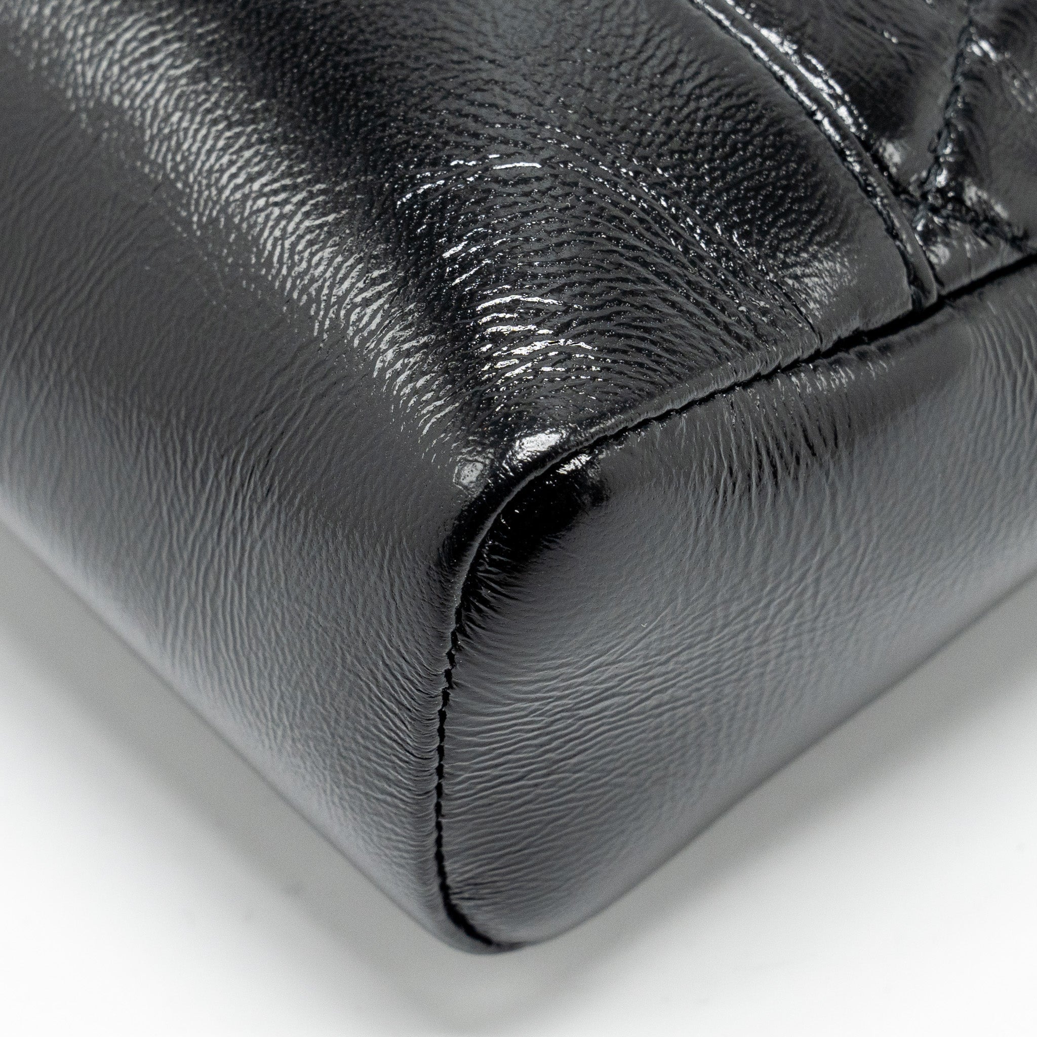 Chanel Mini 31 Bag shiny calfskin black L (microchip)