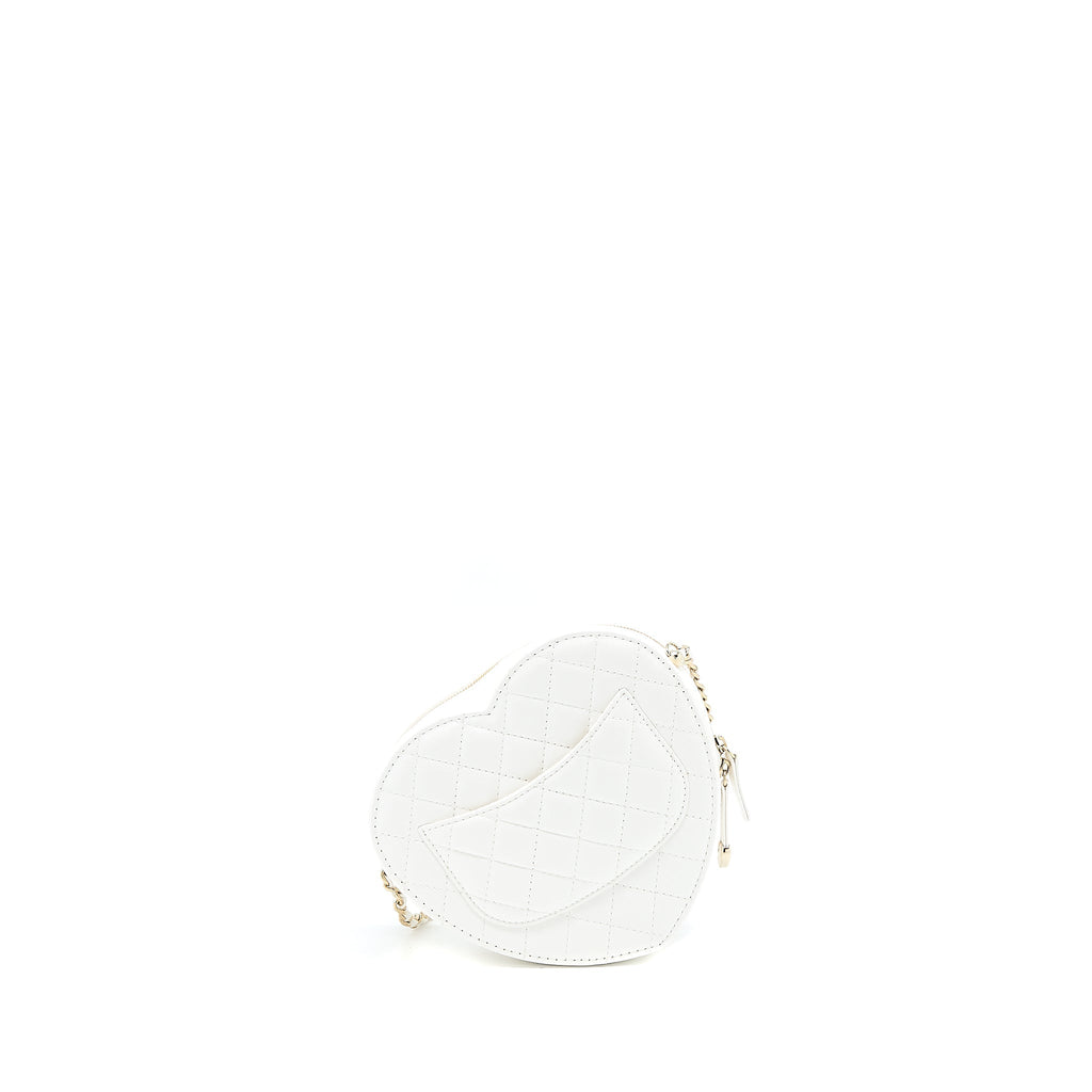 Chanel 22s Heart Bag Lambskin White L (Microchip)