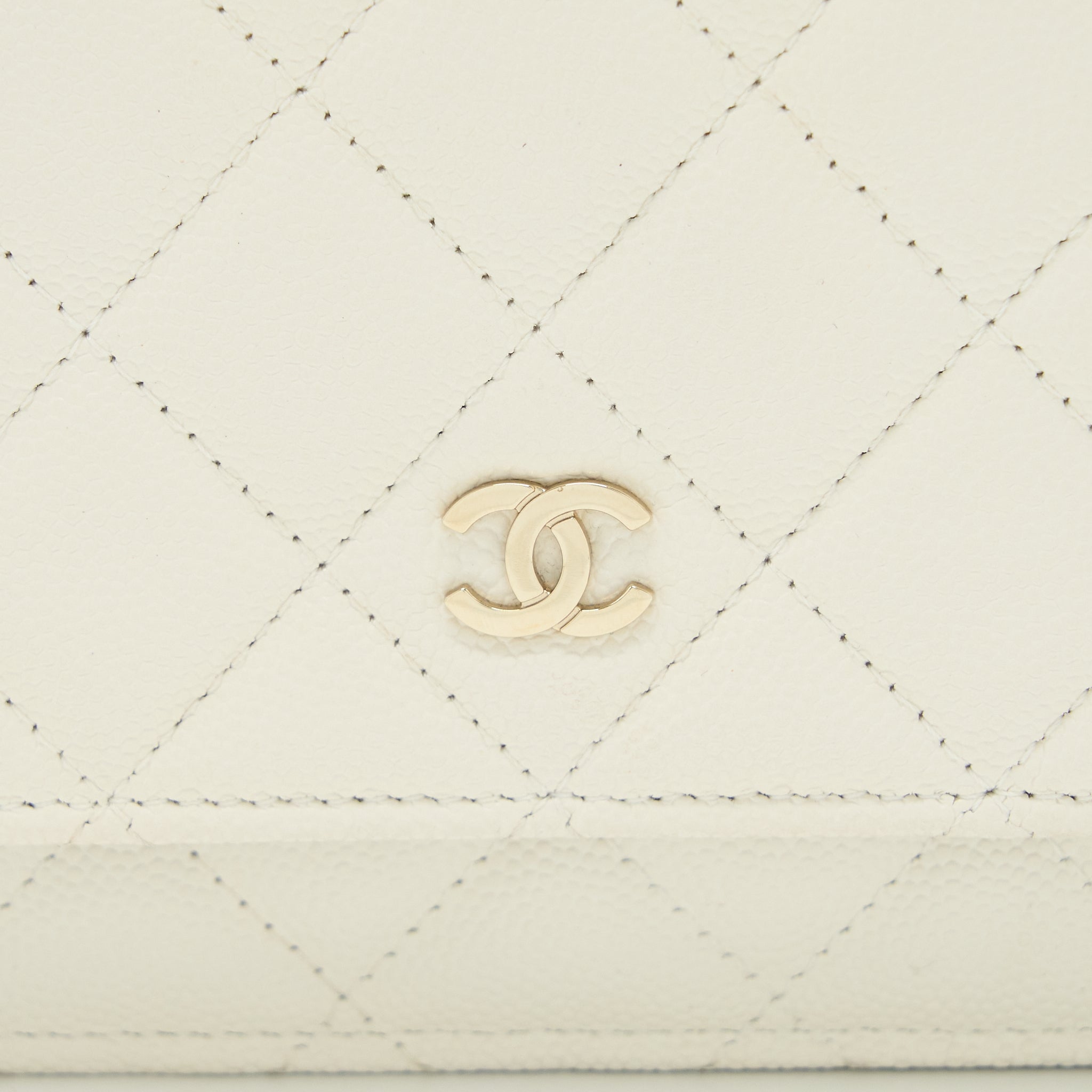 Chanel Classic Wallet On Chain Caviar White L (Microchip)