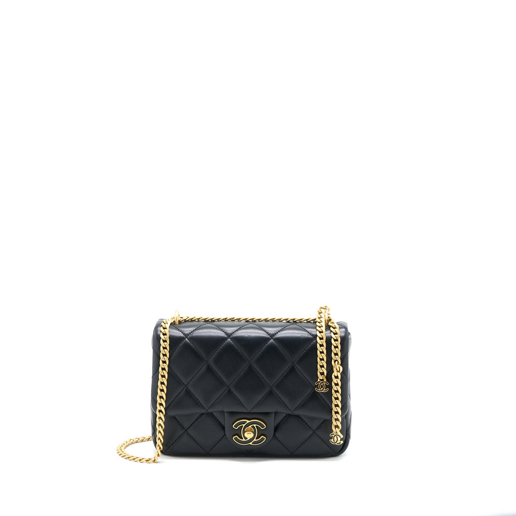 Chanel 22P Enemal Flap Bag Lambskin Black  (Microchip)